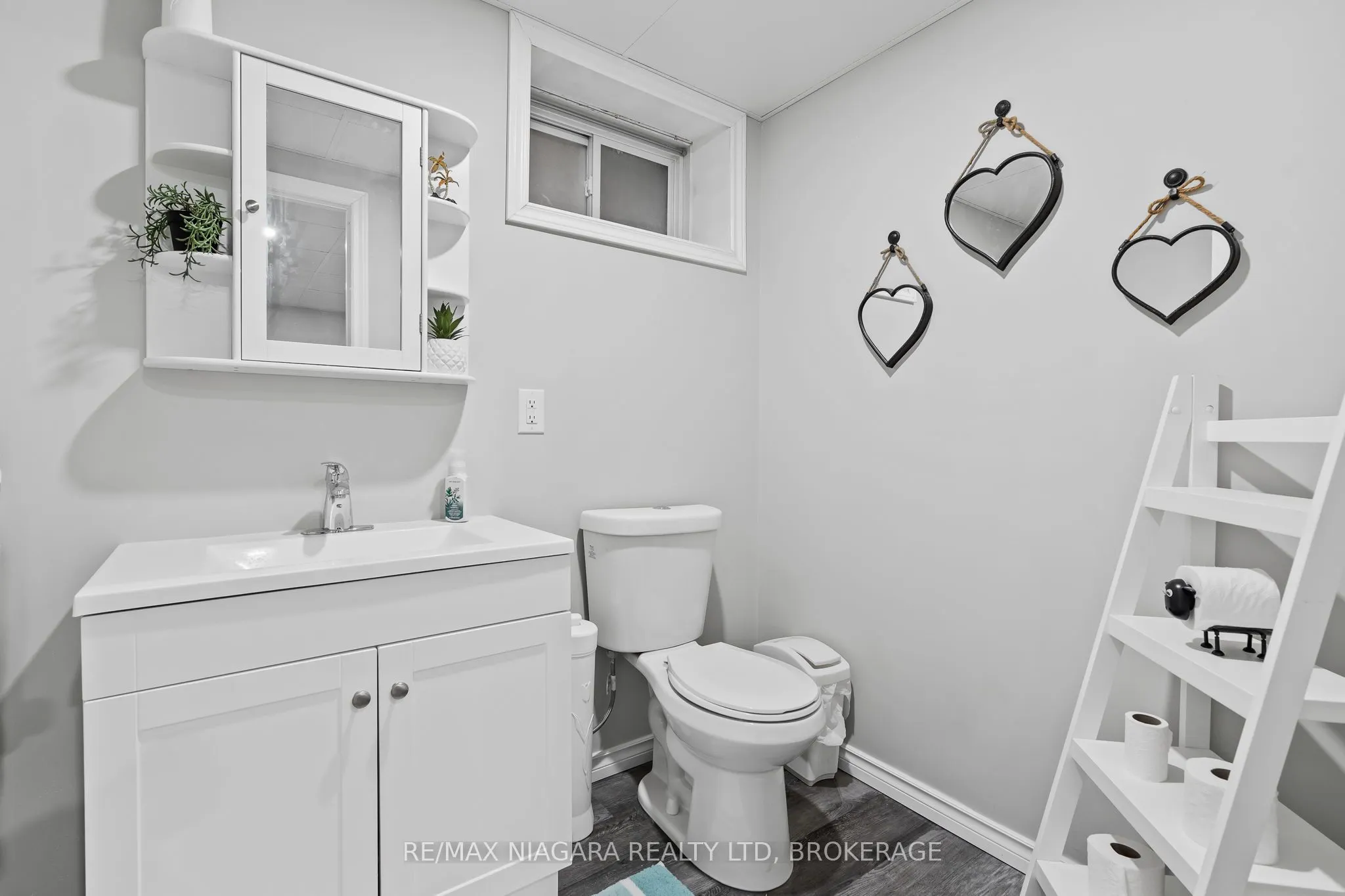 7 GIBSON Place, #35