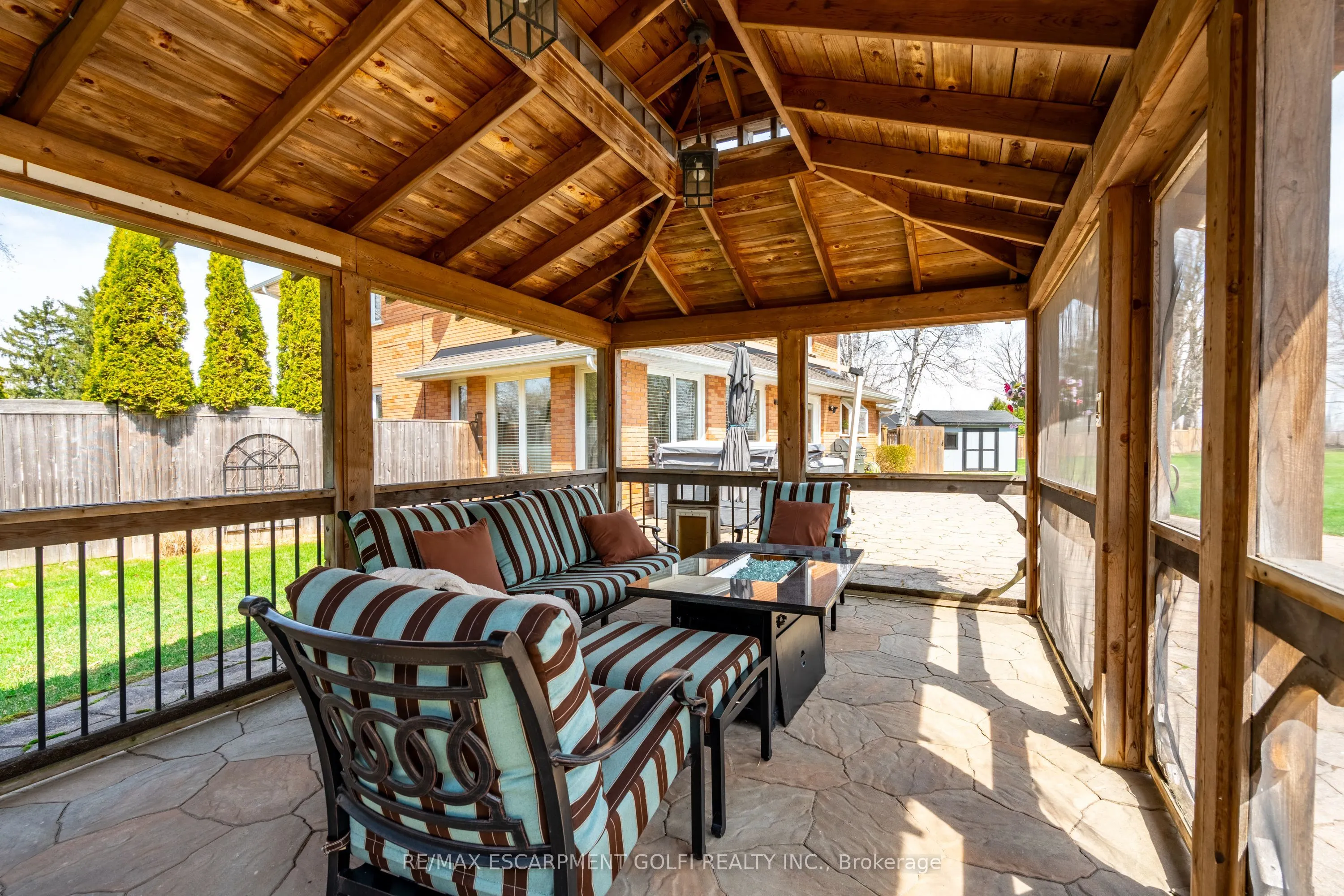 24 JOHN MARTIN Crescent