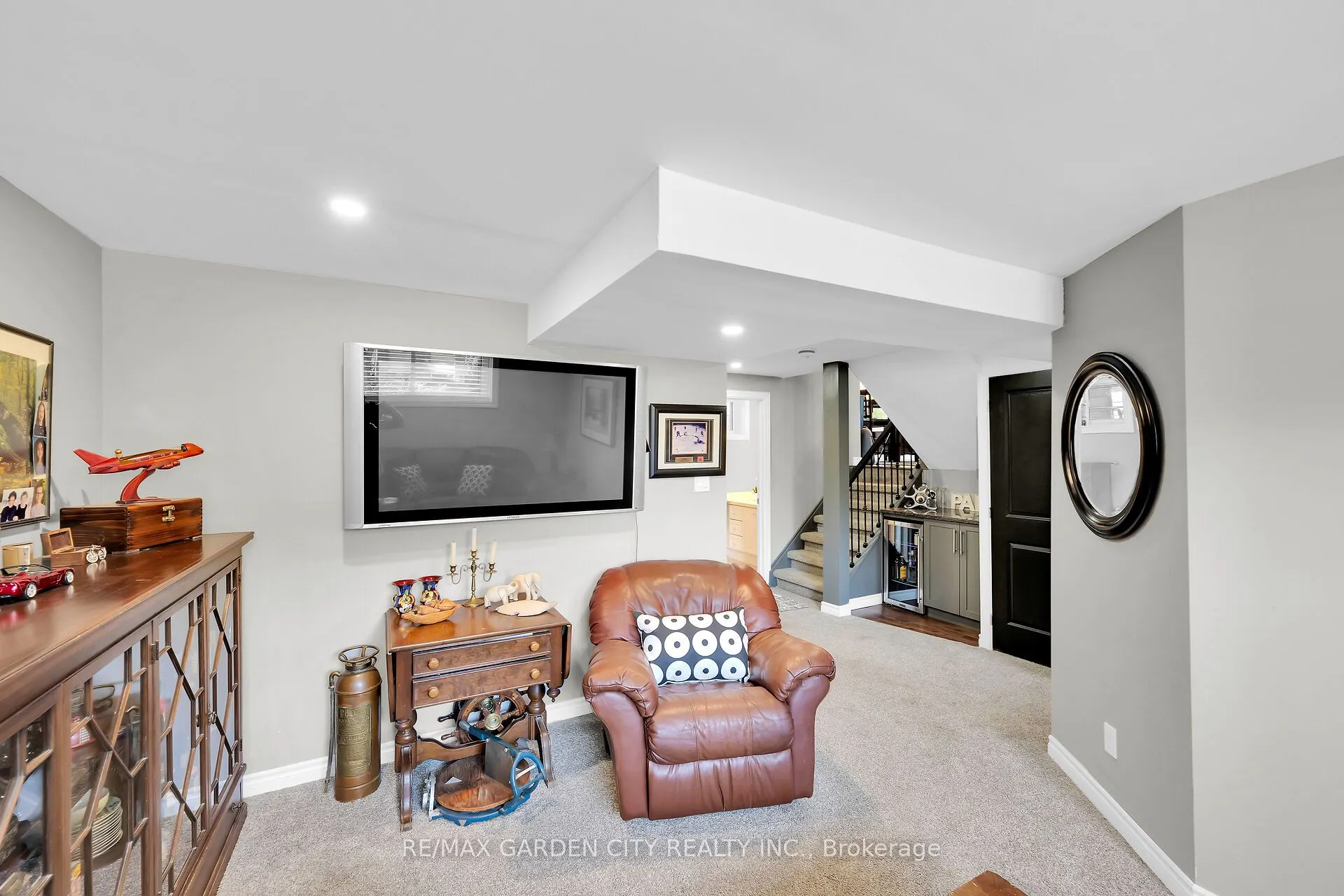 8 BENDAMERE Drive