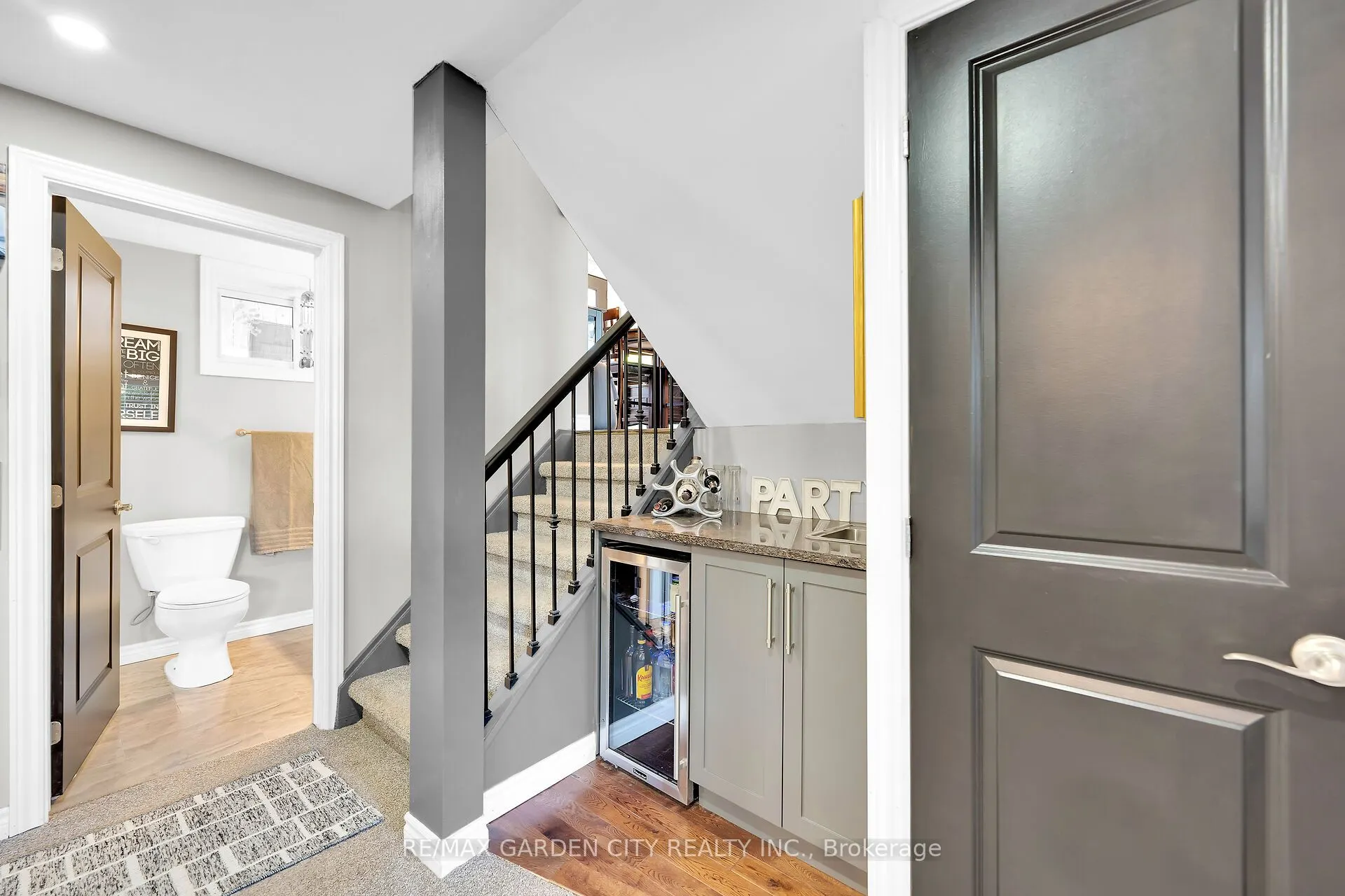 8 BENDAMERE Drive