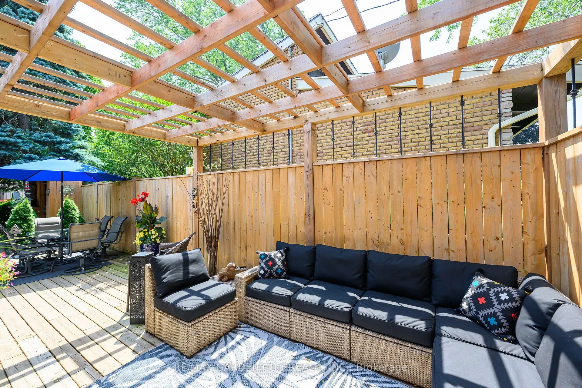 8 BENDAMERE Drive