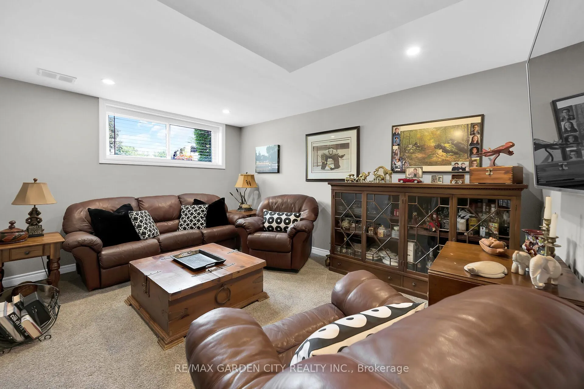 8 BENDAMERE Drive