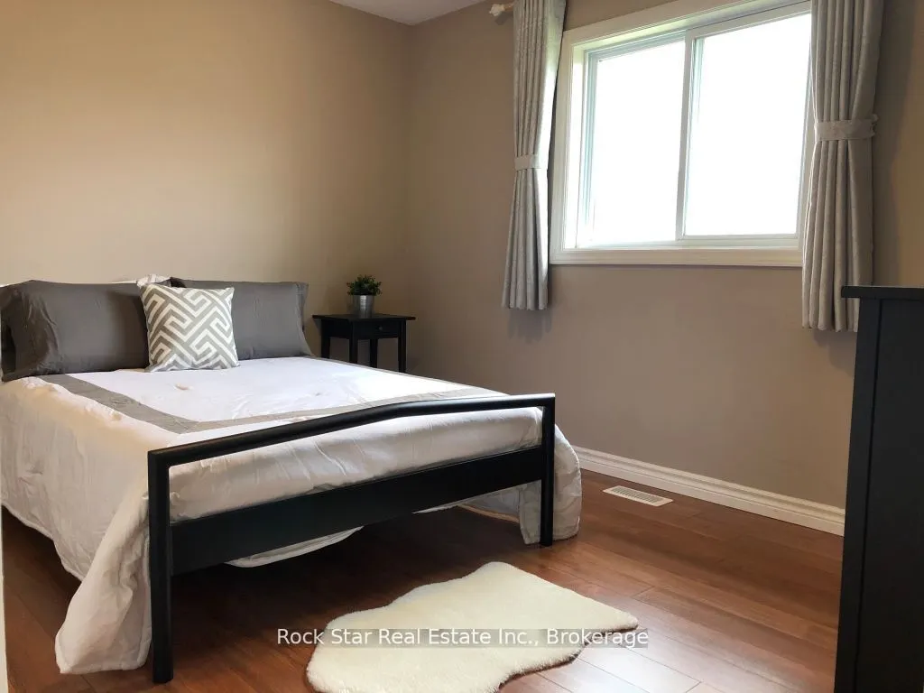 12 Follwell Crescent