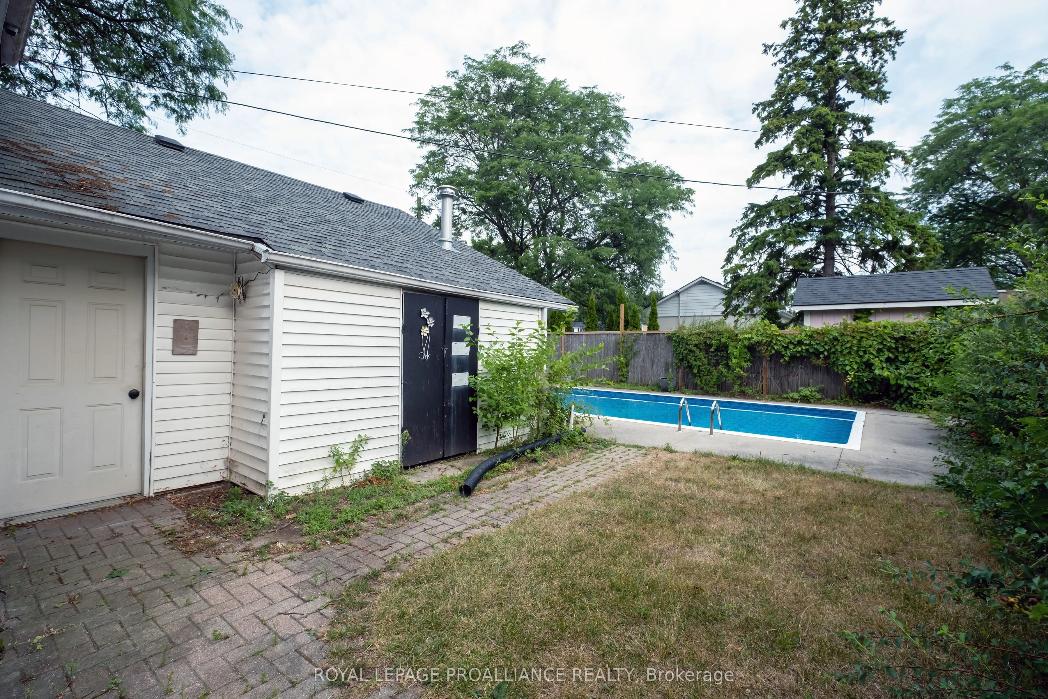17 Woodland Acres