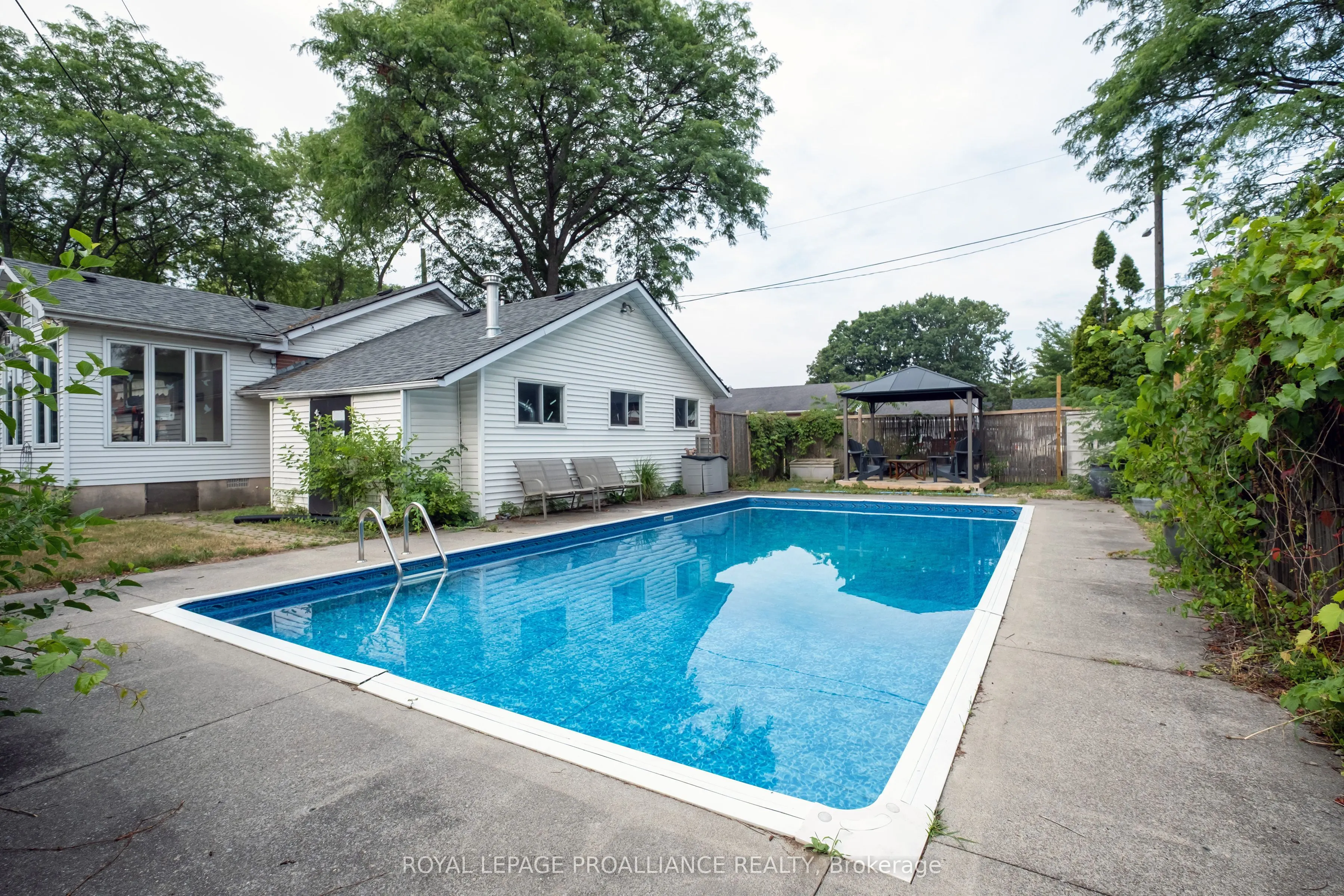 17 Woodland Acres