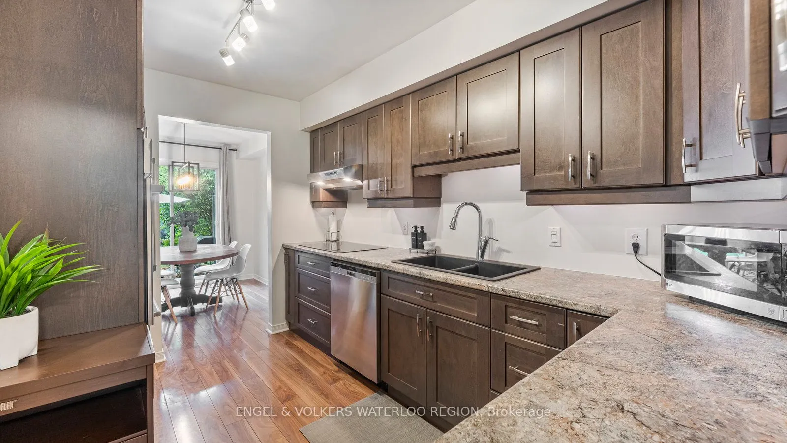 199 Saginaw Parkway, #10