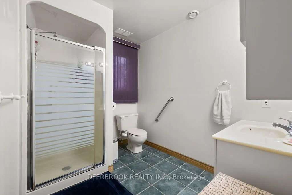 4577 Hunt Club Crescent