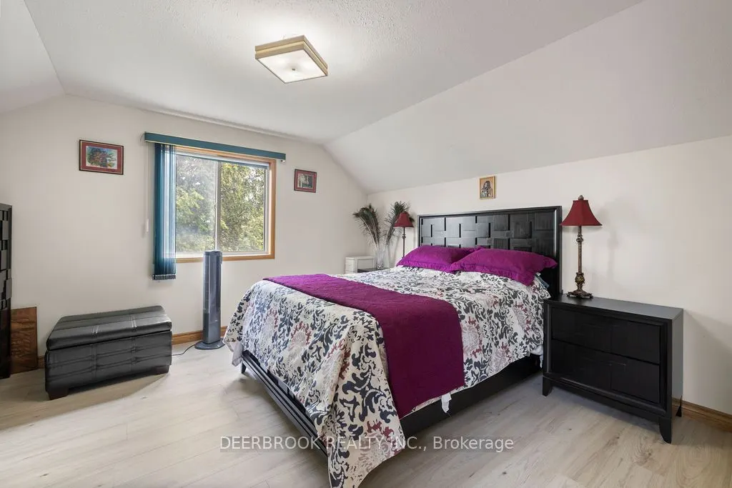 4577 Hunt Club Crescent
