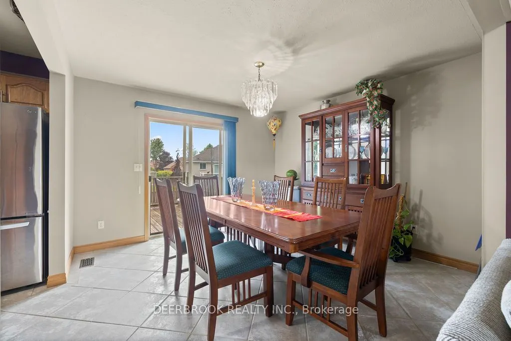4577 Hunt Club Crescent