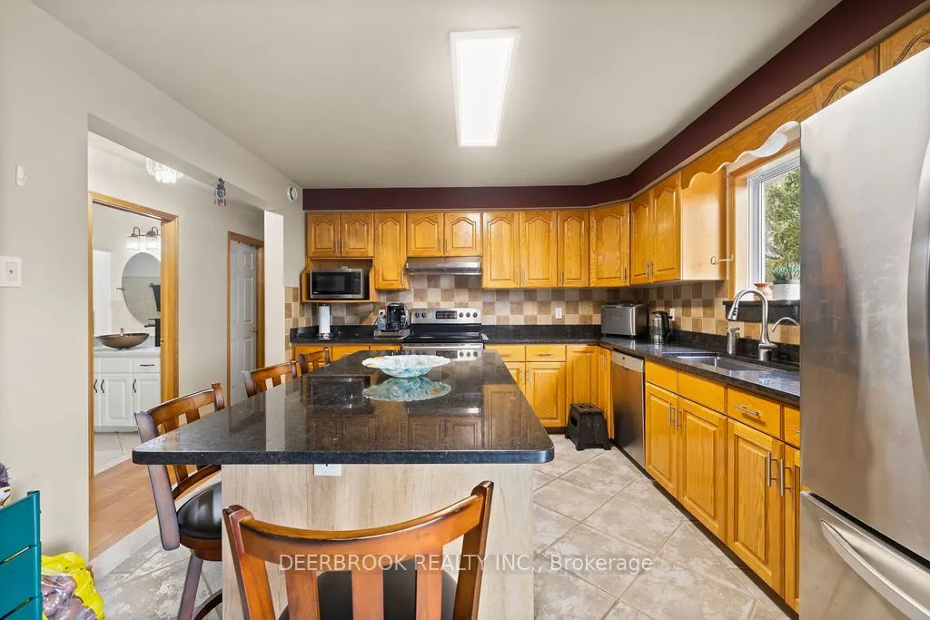 4577 Hunt Club Crescent
