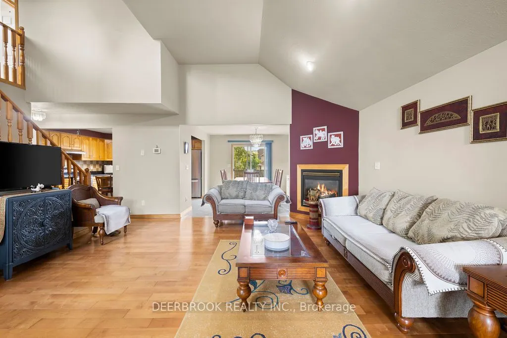 4577 Hunt Club Crescent