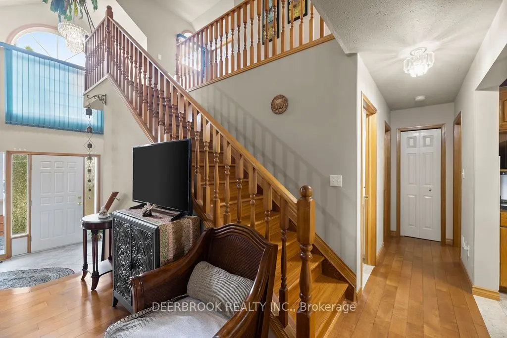 4577 Hunt Club Crescent