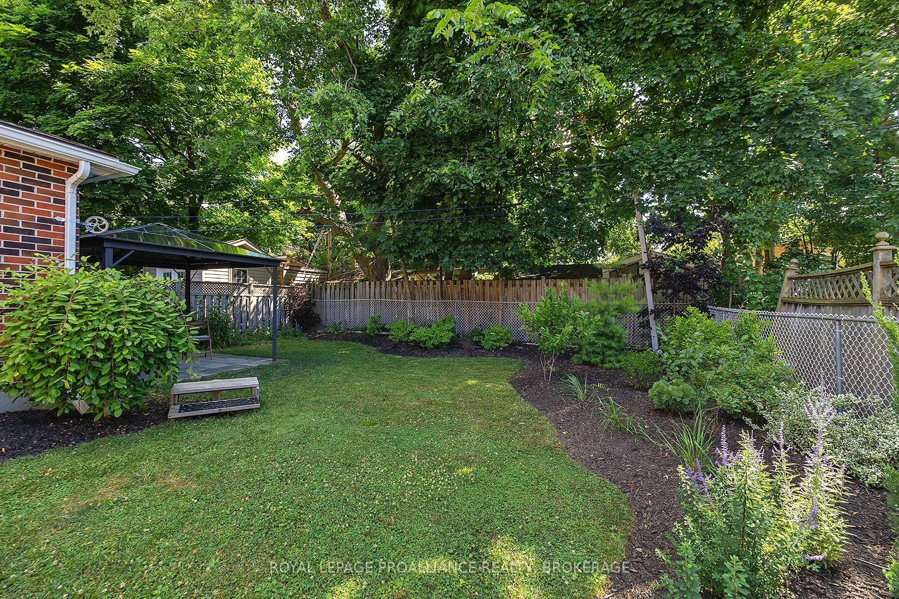 201 Willingdon Avenue