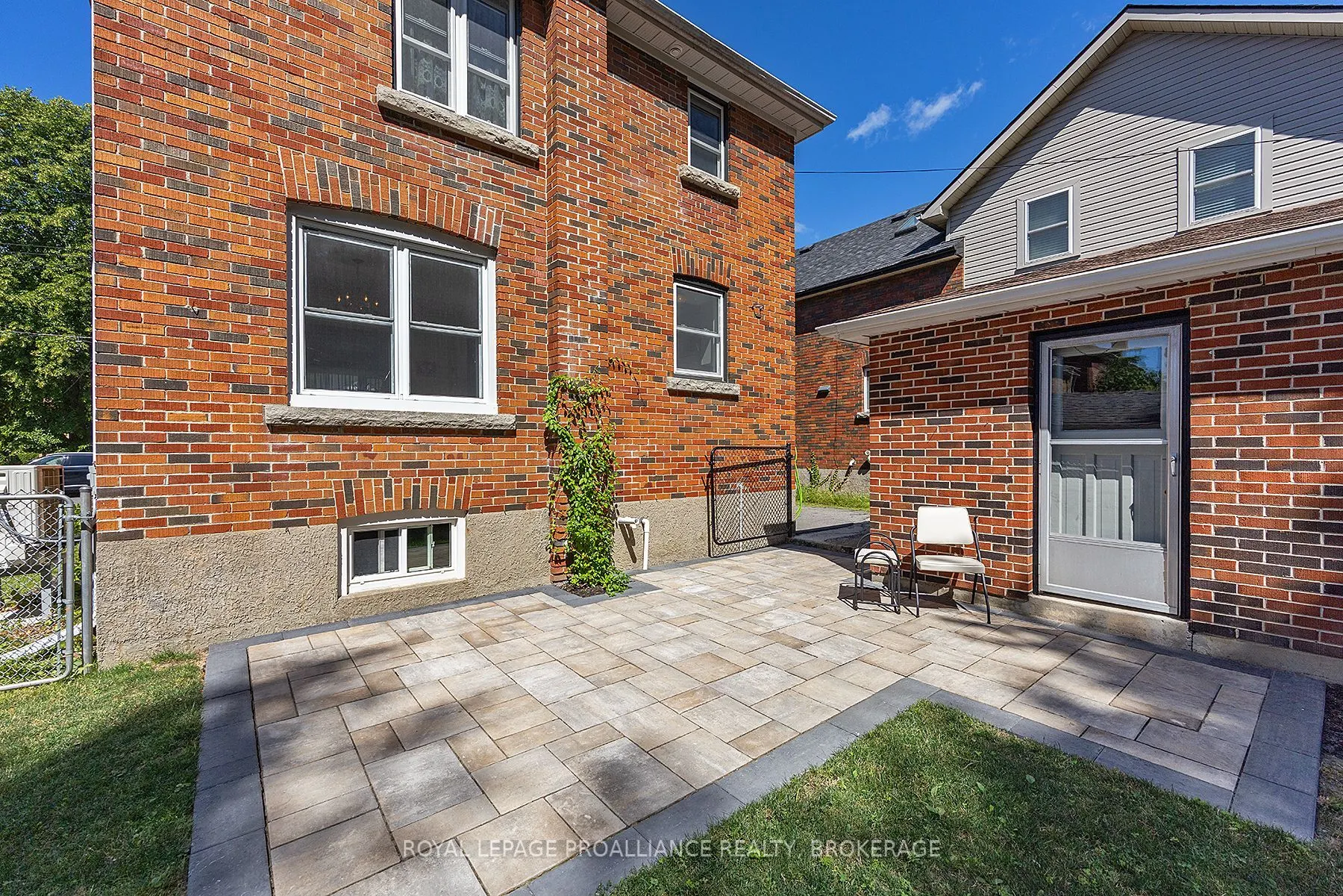 201 Willingdon Avenue