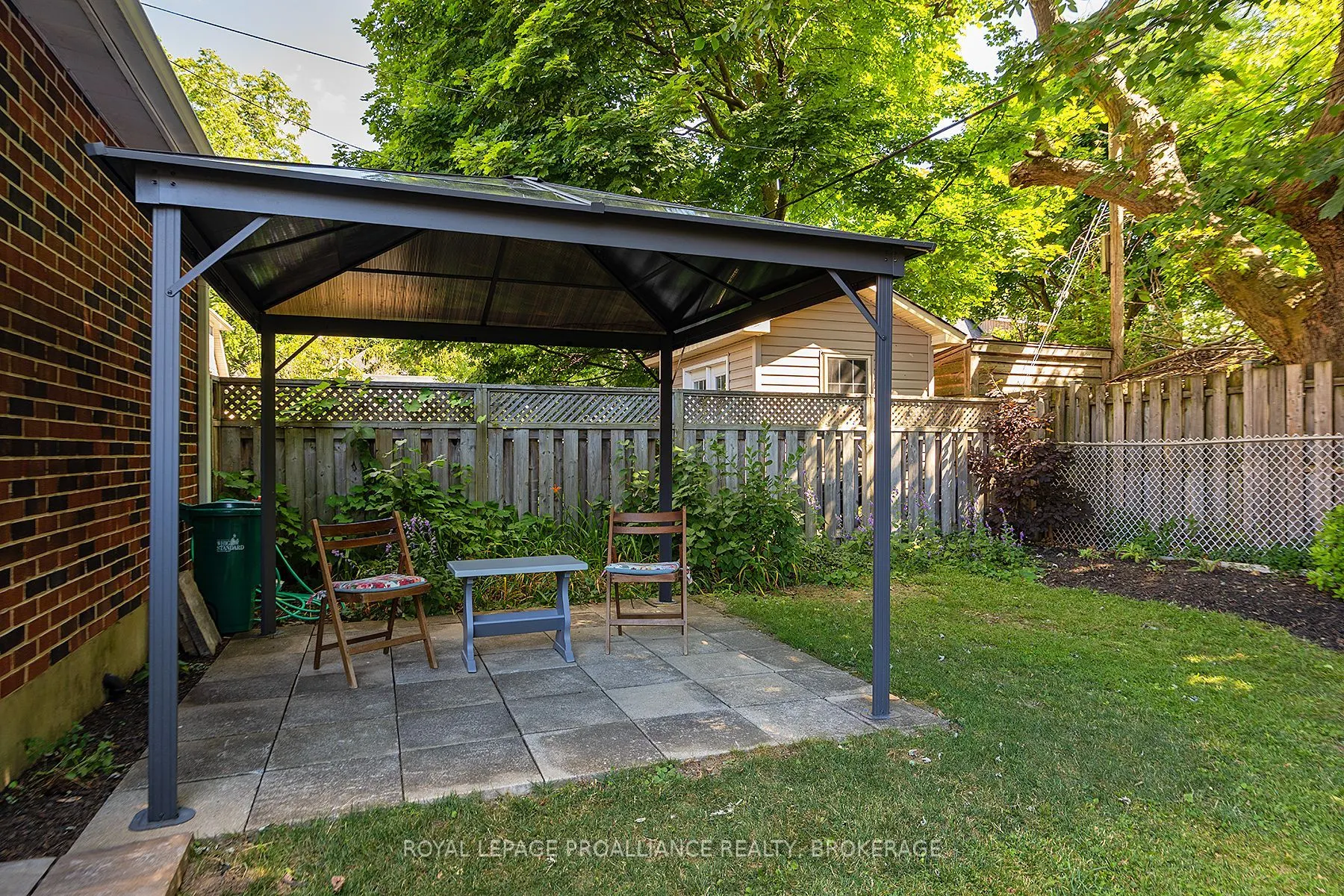 201 Willingdon Avenue