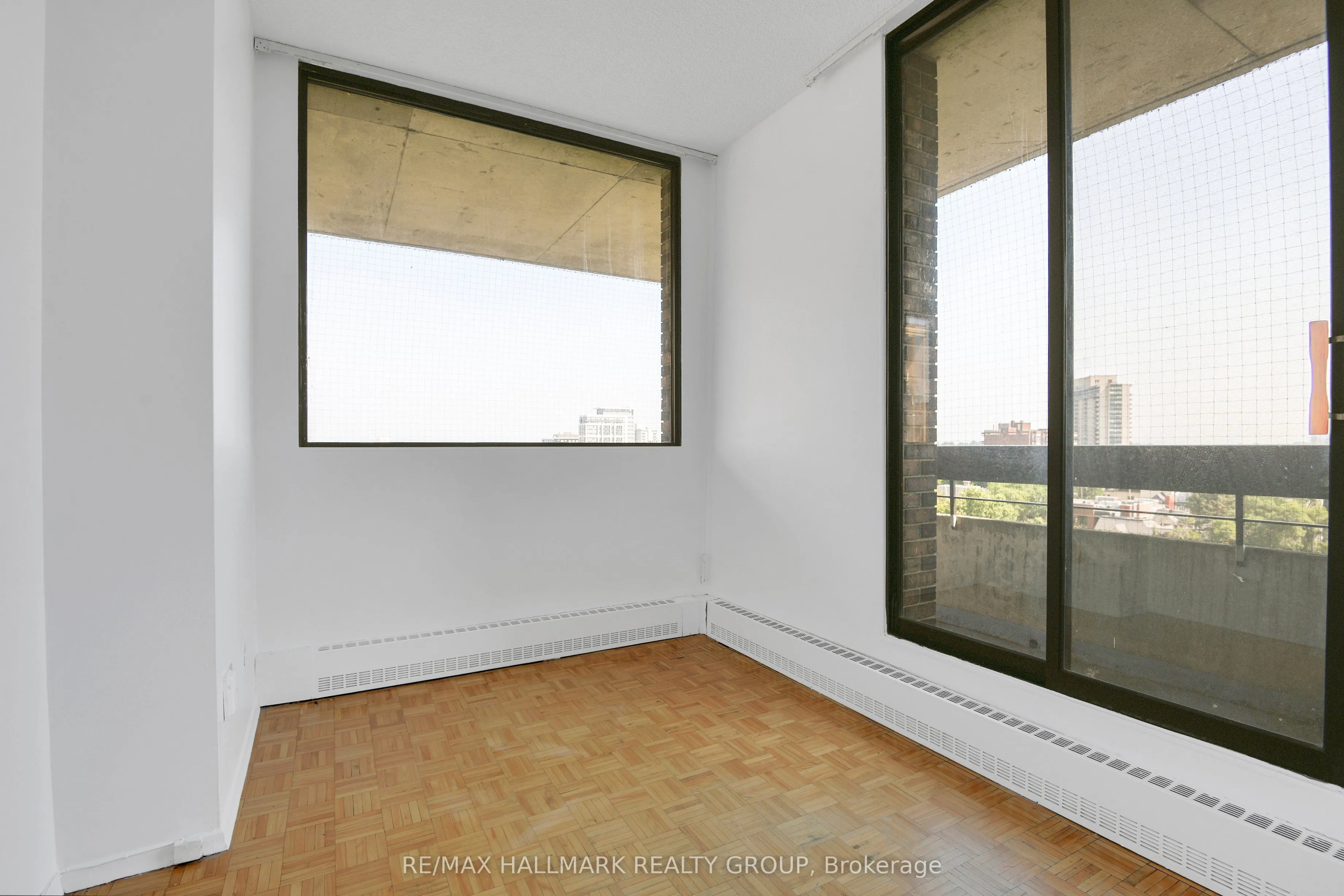 400 Laurier Avenue E, #9A