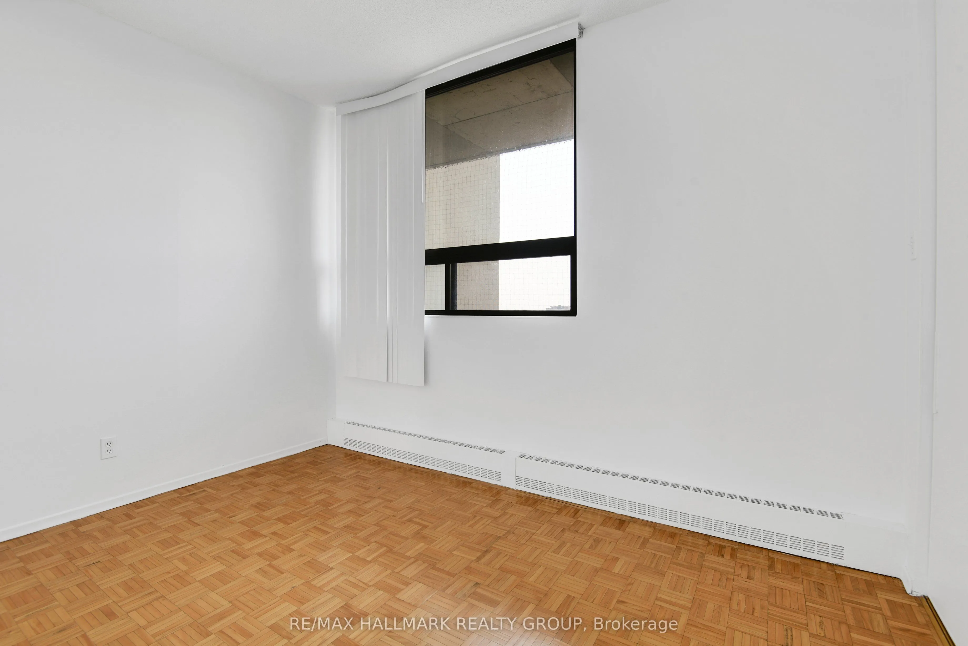 400 Laurier Avenue E, #9A