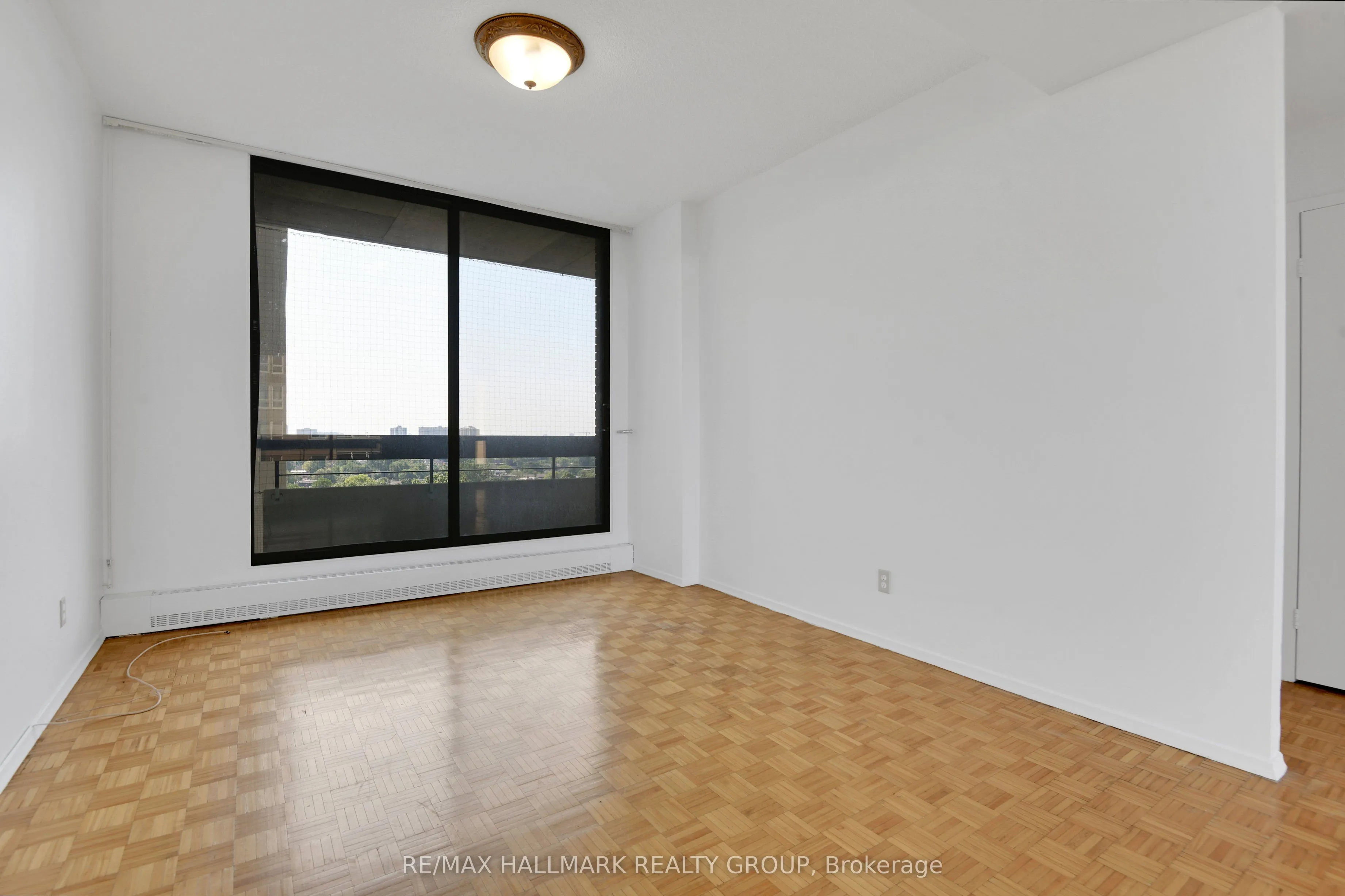 400 Laurier Avenue E, #9A
