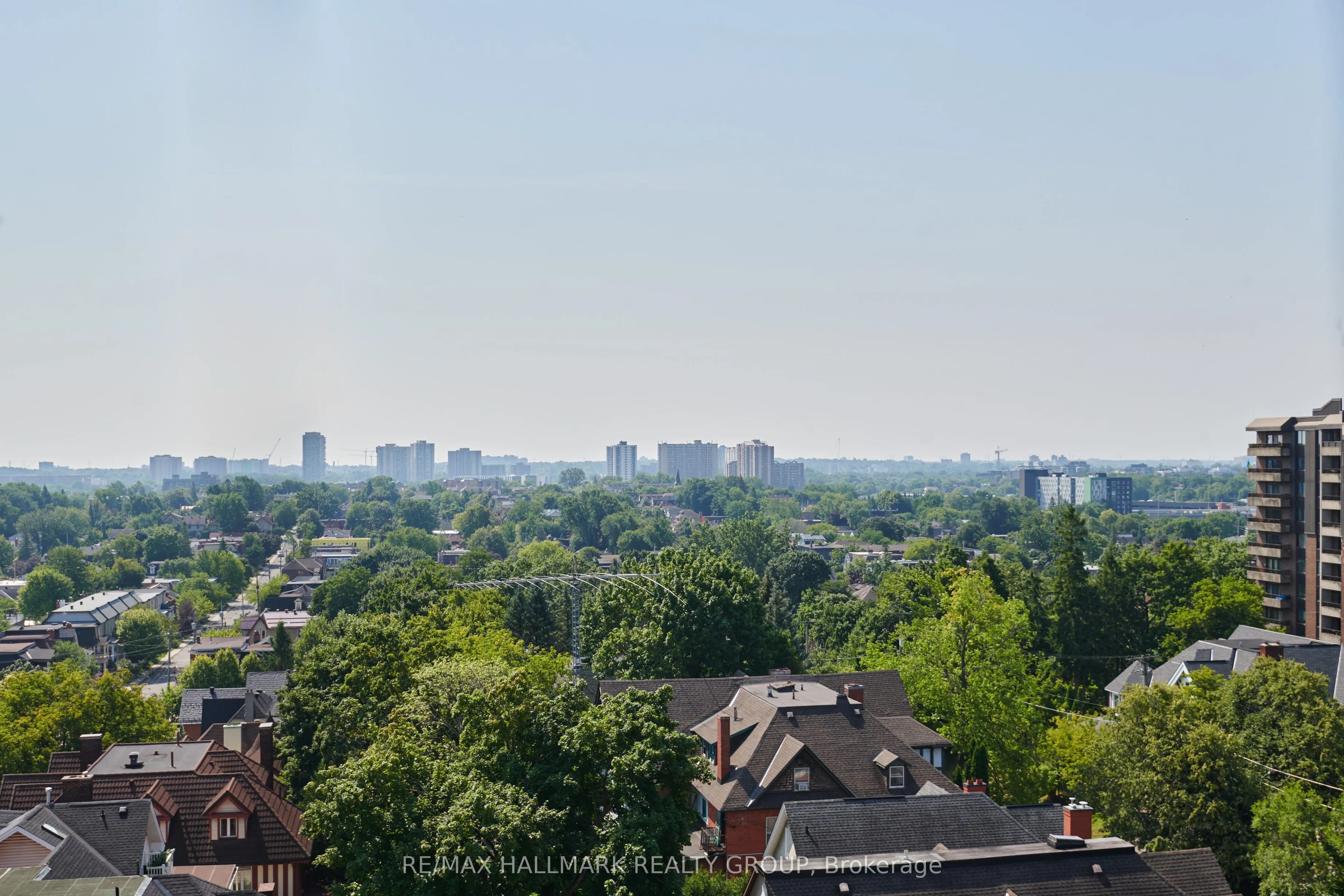 400 Laurier Avenue E, #9A