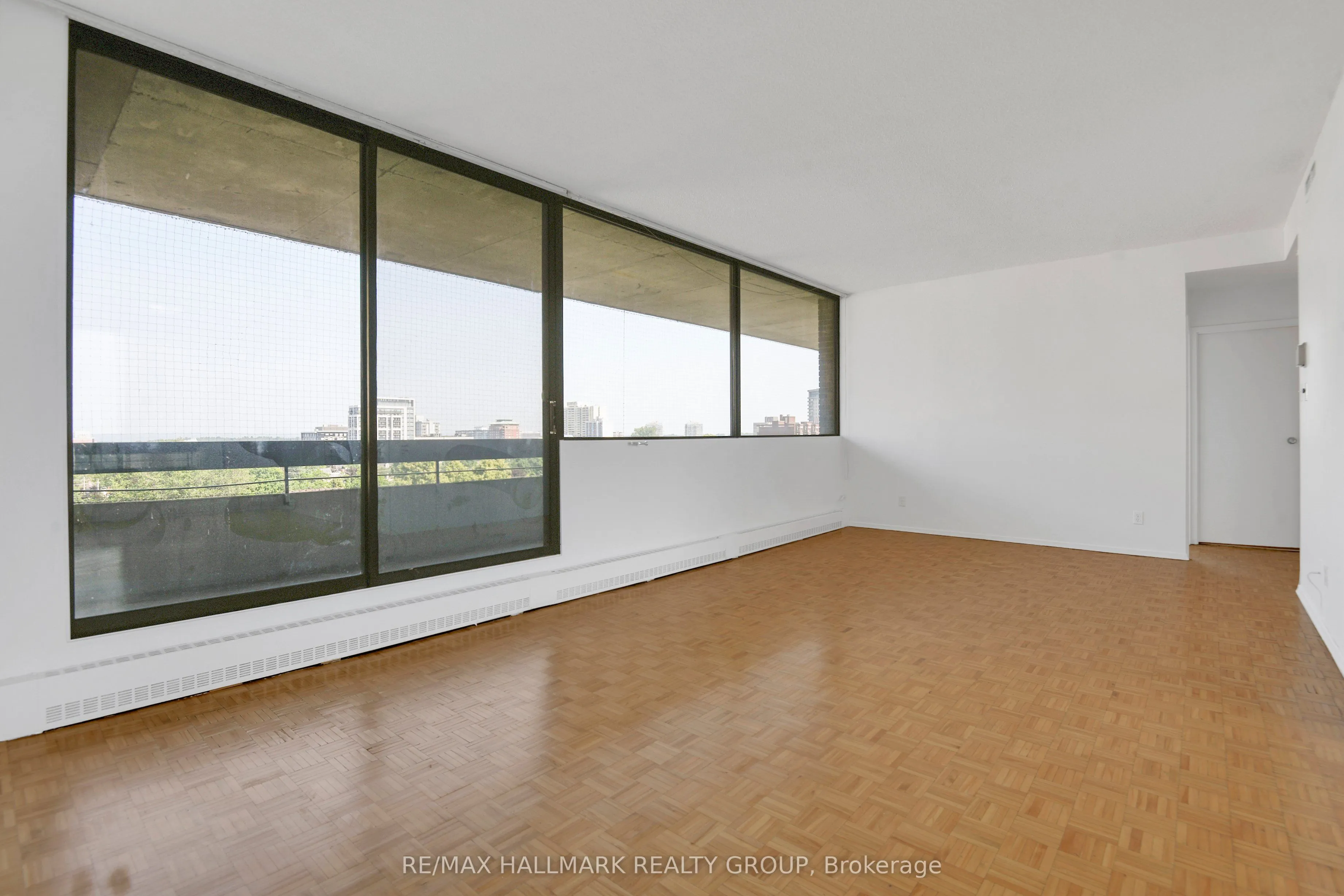 400 Laurier Avenue E, #9A
