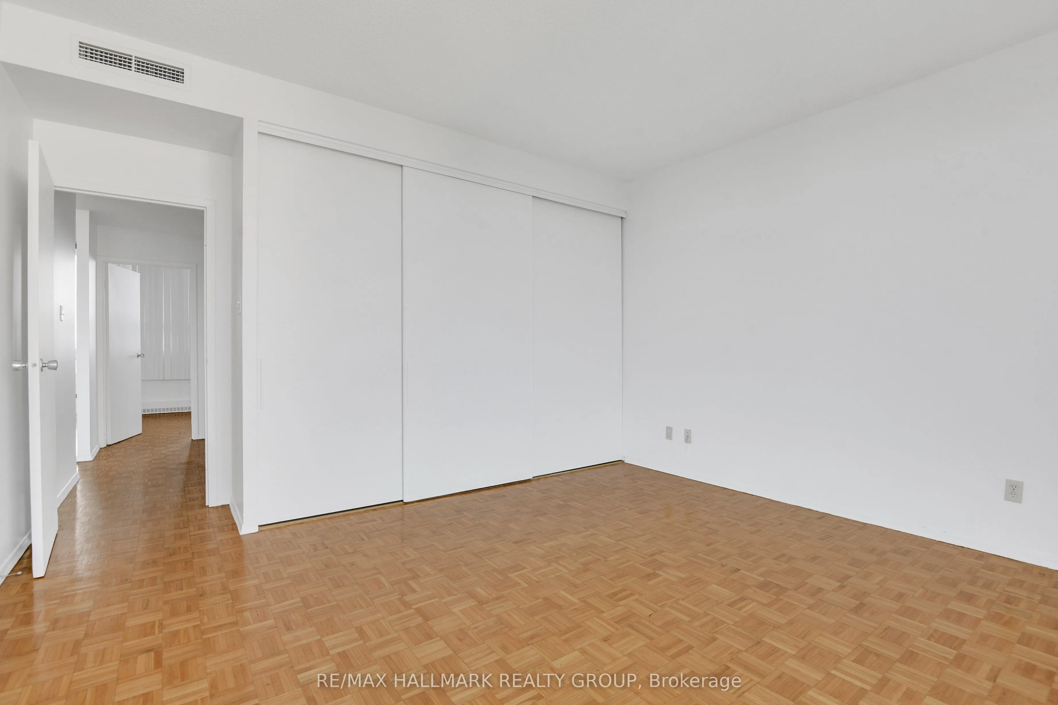 400 Laurier Avenue E, #9A