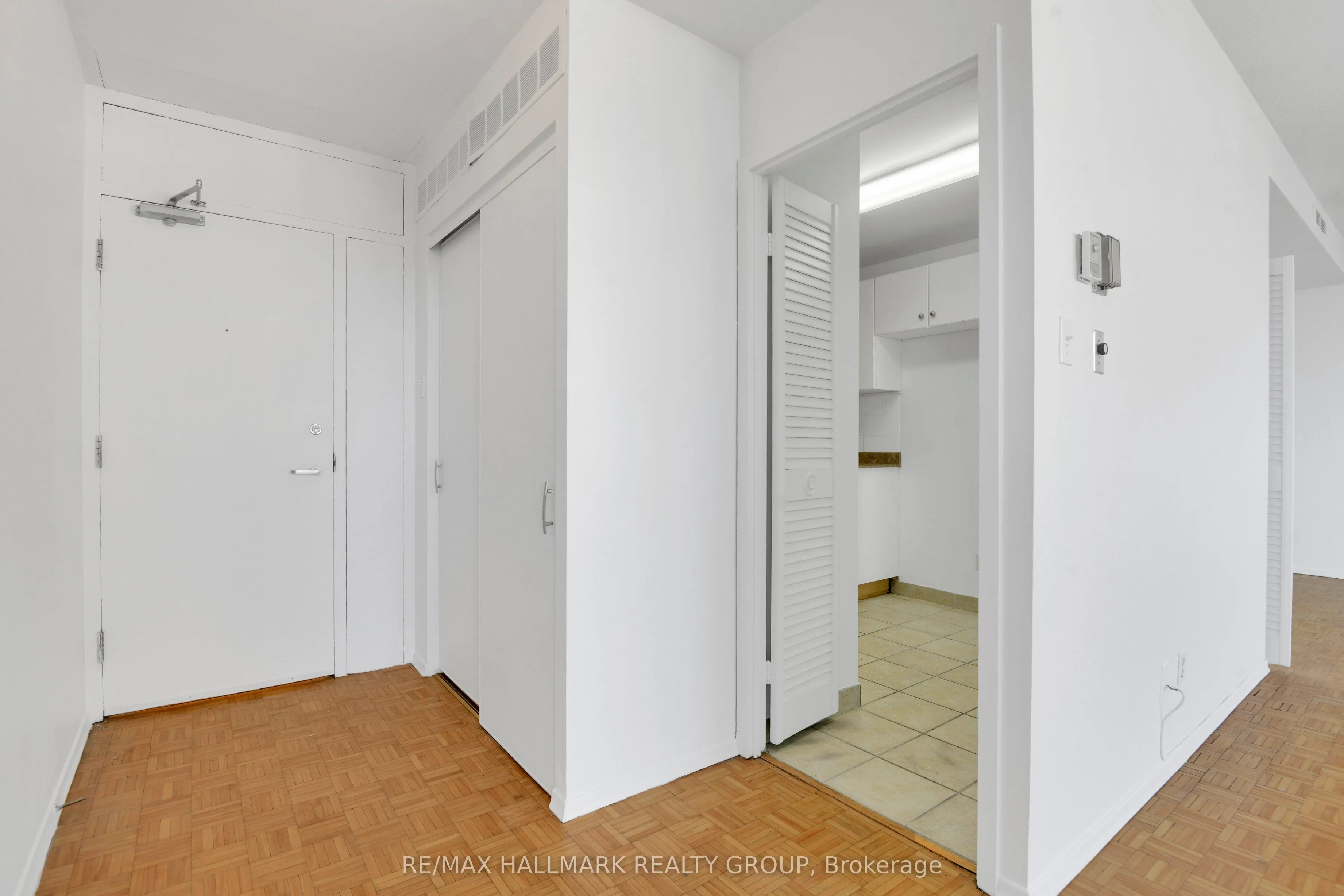 400 Laurier Avenue E, #9A