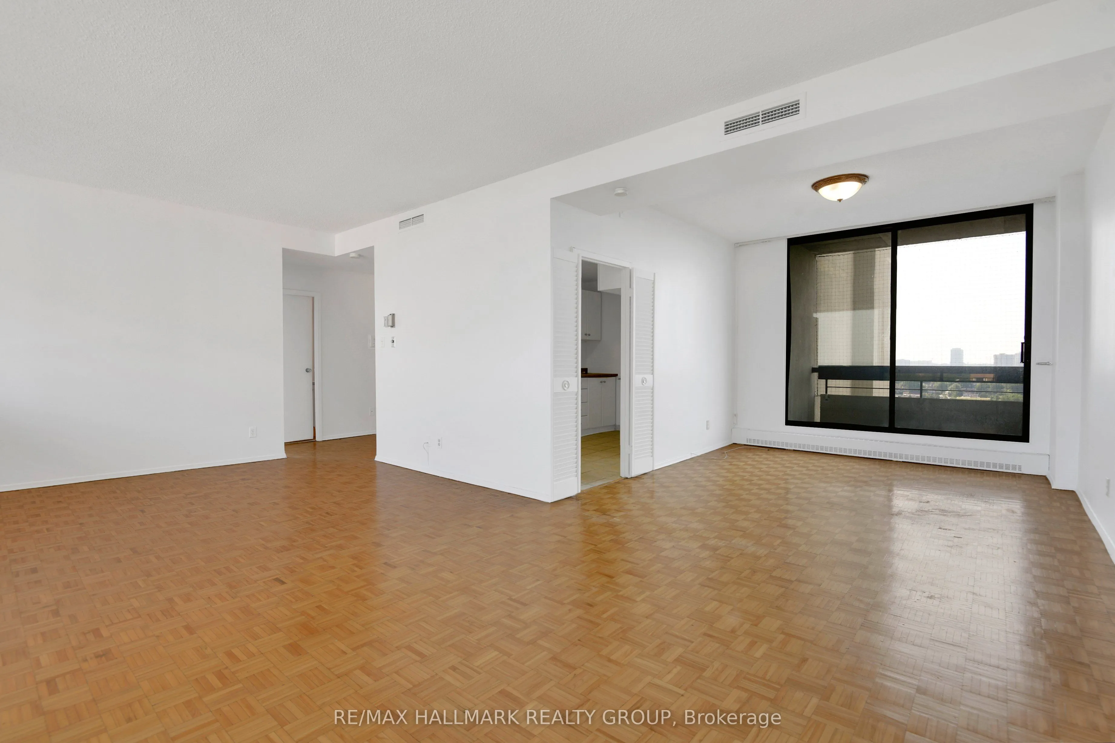 400 Laurier Avenue E, #9A