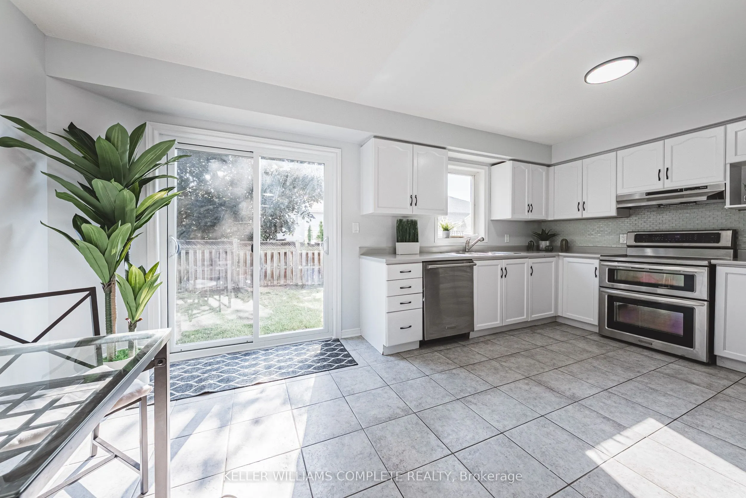 4492 WELTMAN Way