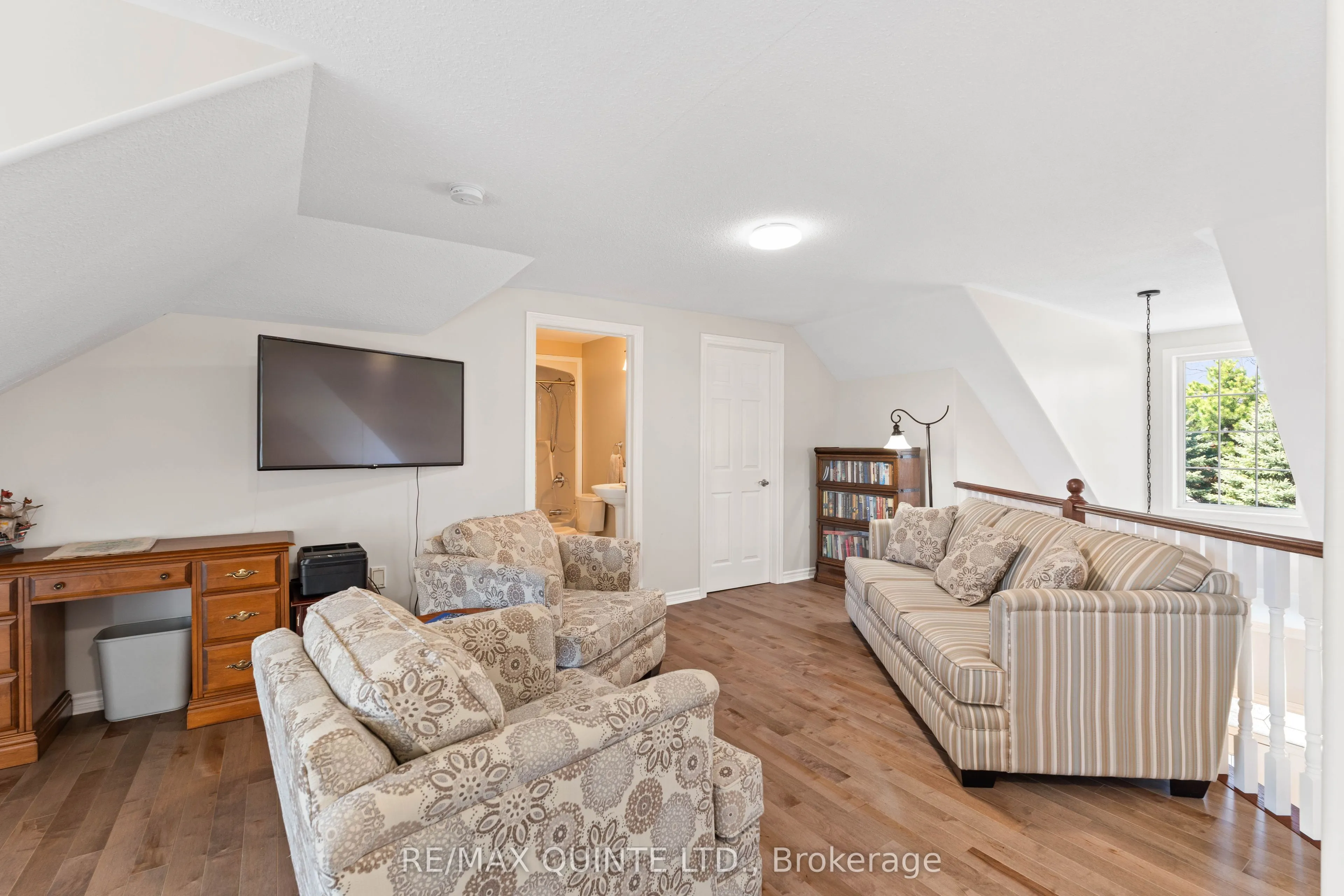 22 GRACEFIELD Lane