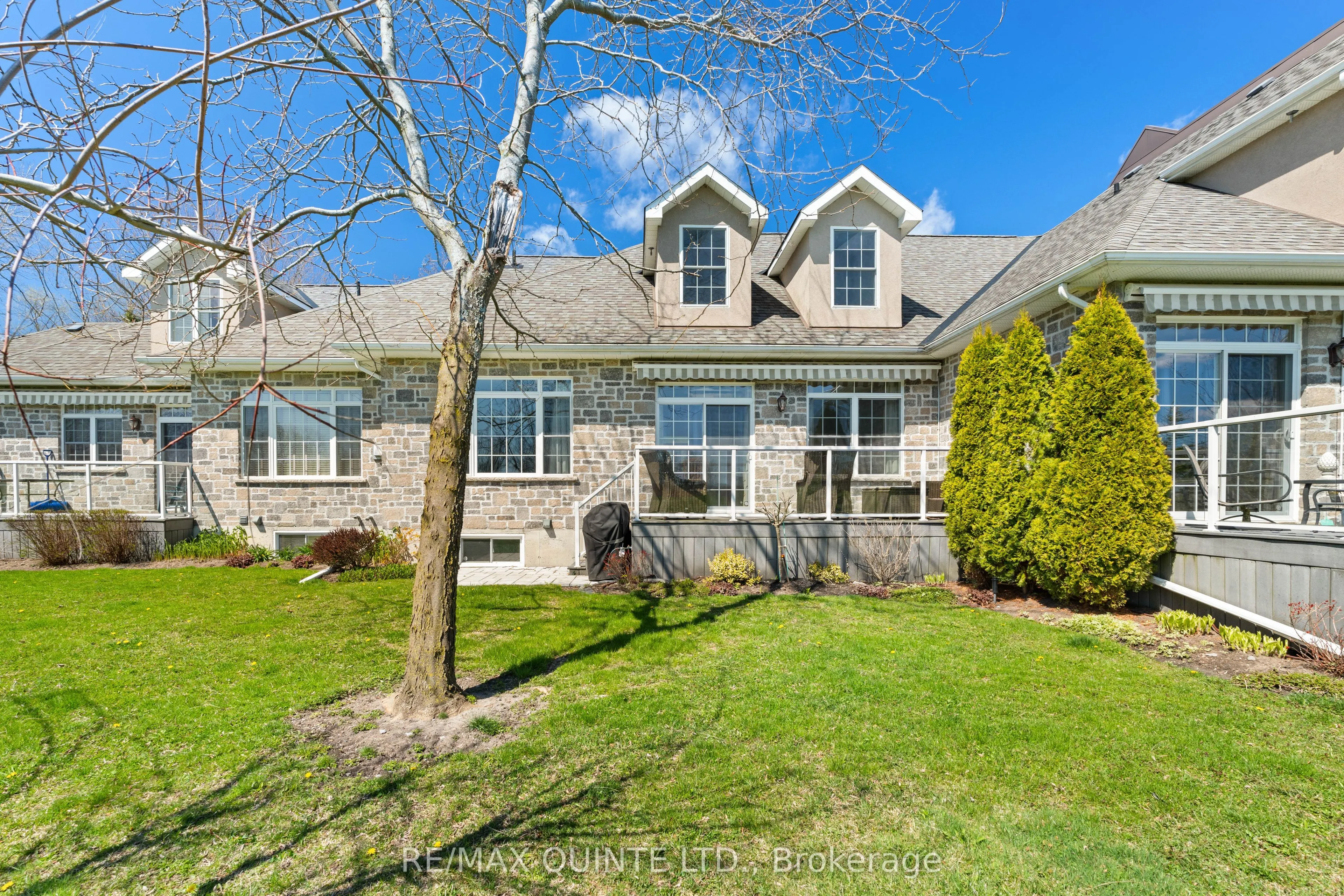 22 GRACEFIELD Lane