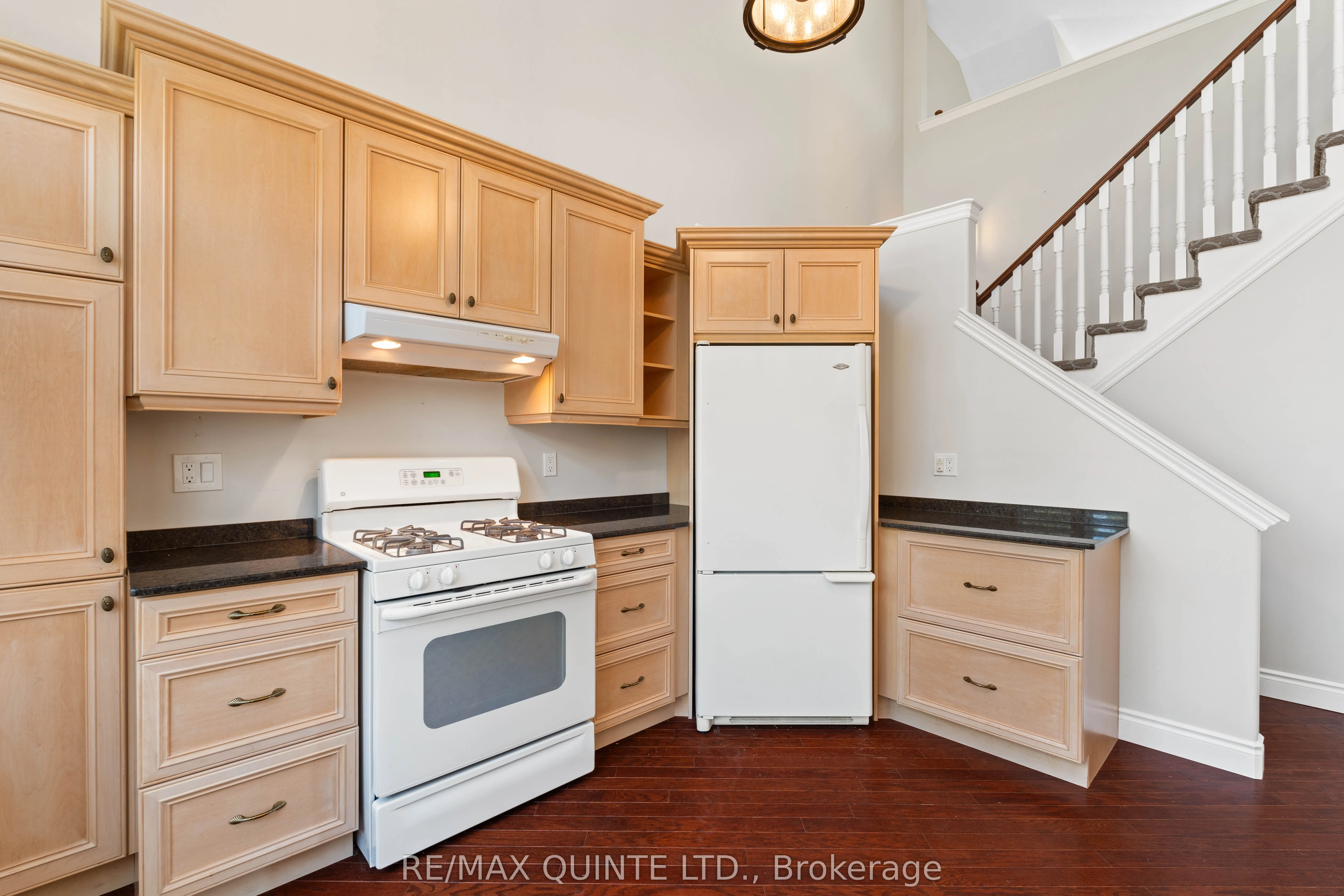 22 GRACEFIELD Lane