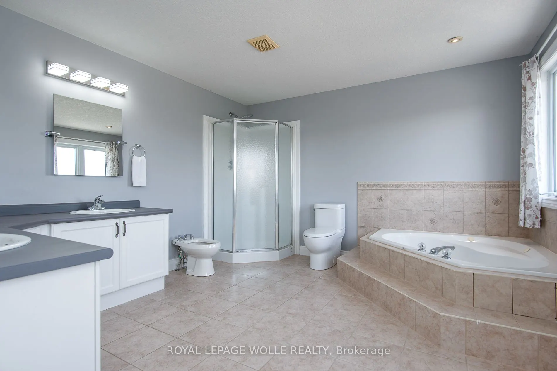 35 Yarrow Court