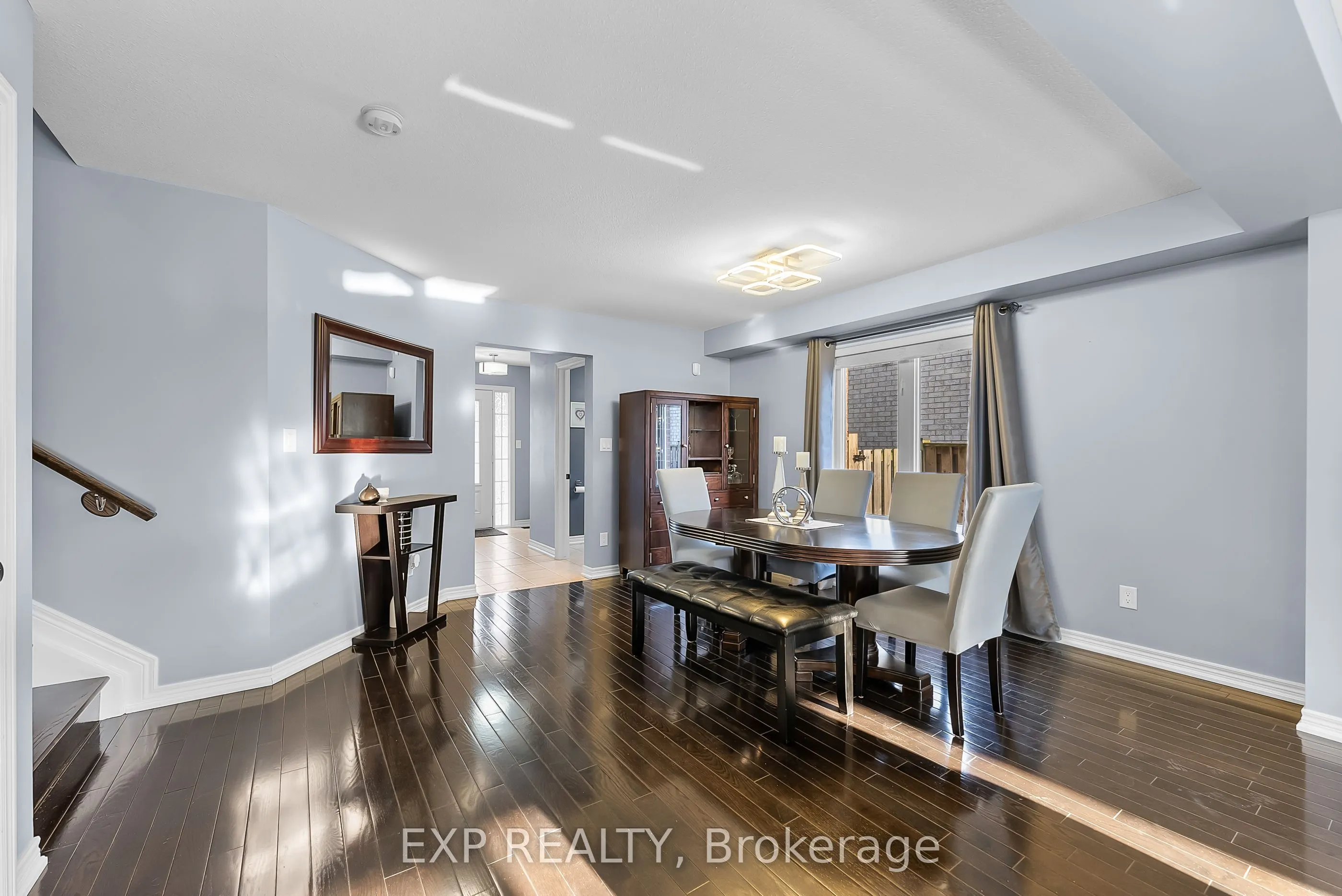 5743 Jake Crescent