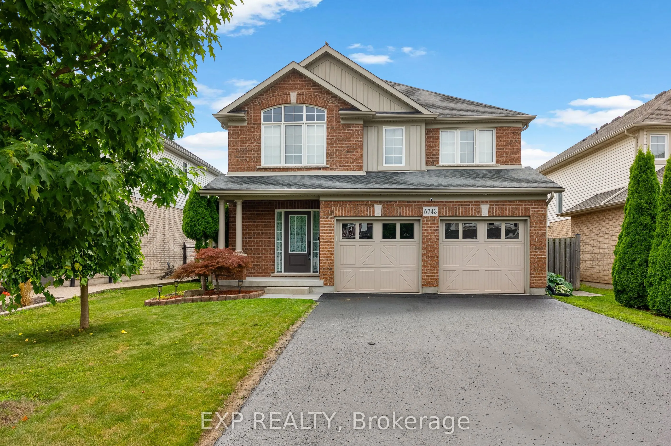 5743 Jake Crescent