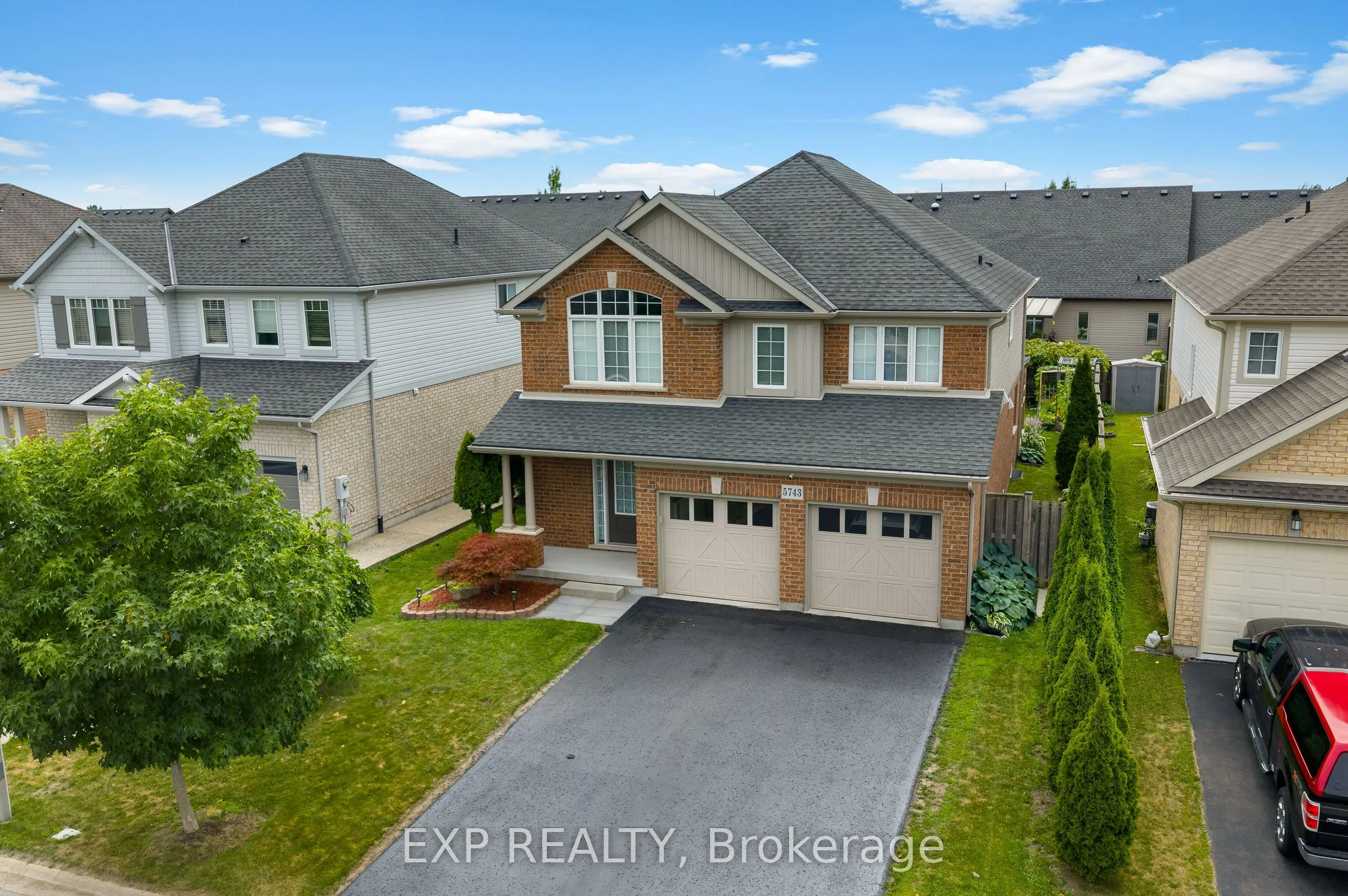 5743 Jake Crescent
