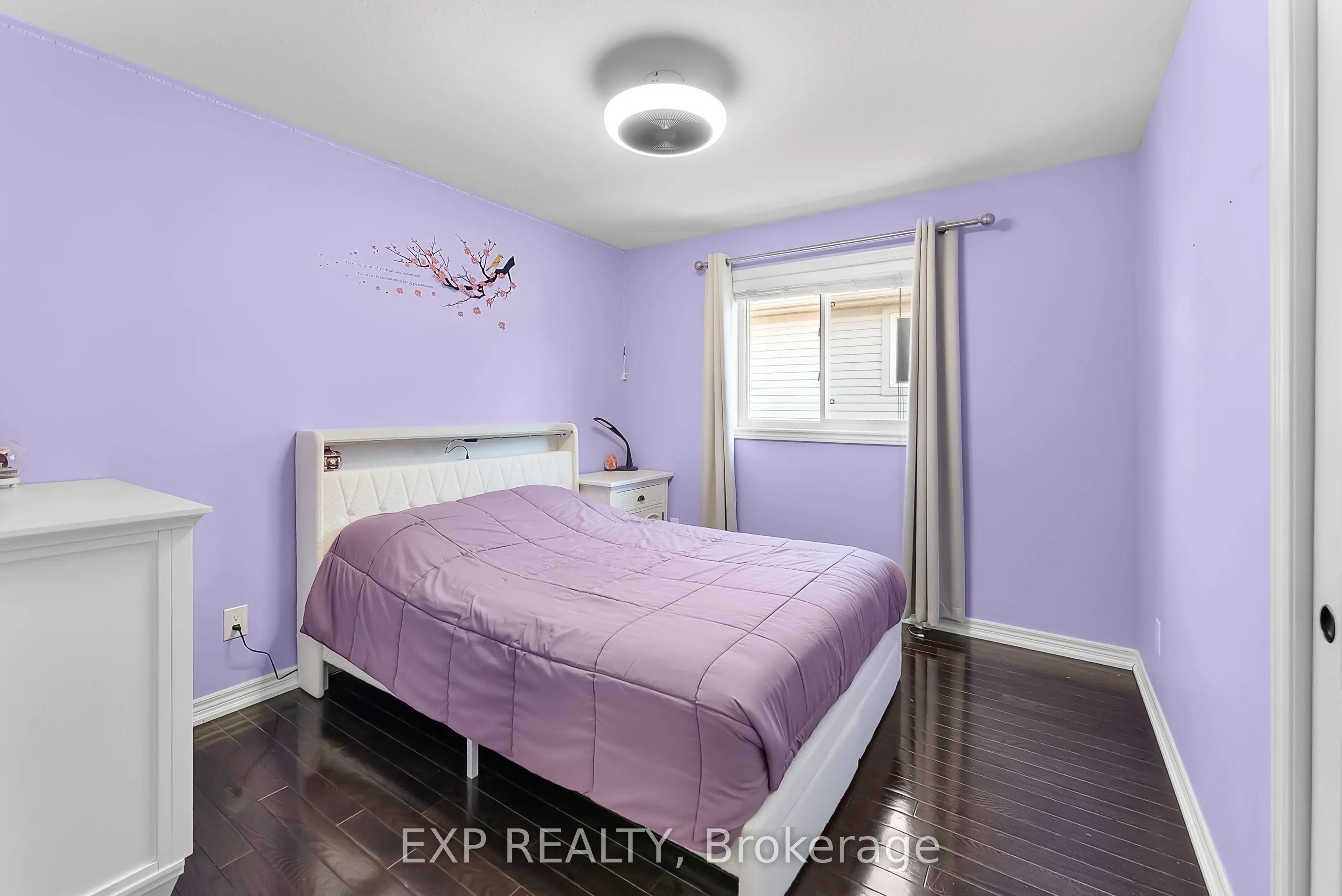 5743 Jake Crescent