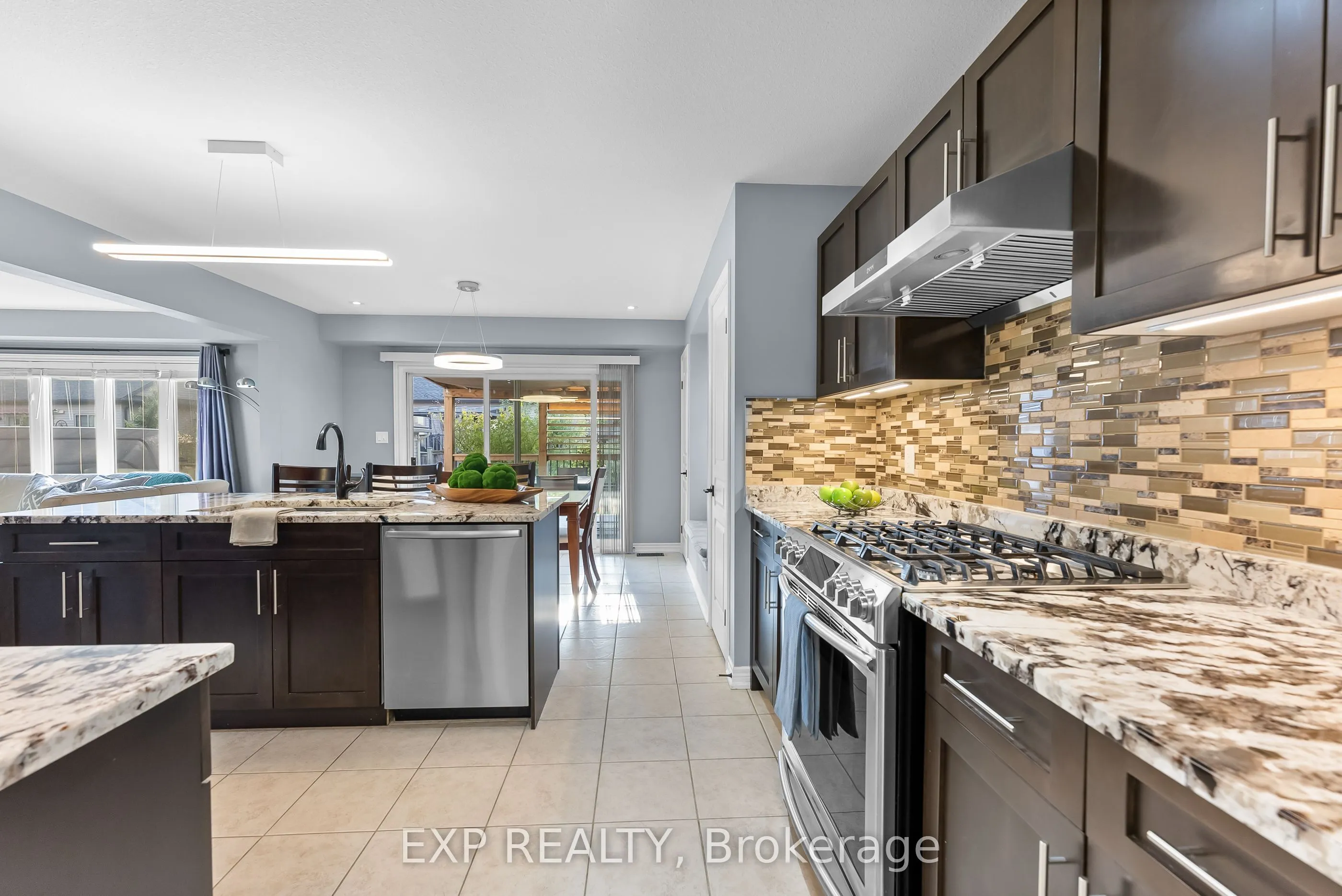 5743 Jake Crescent
