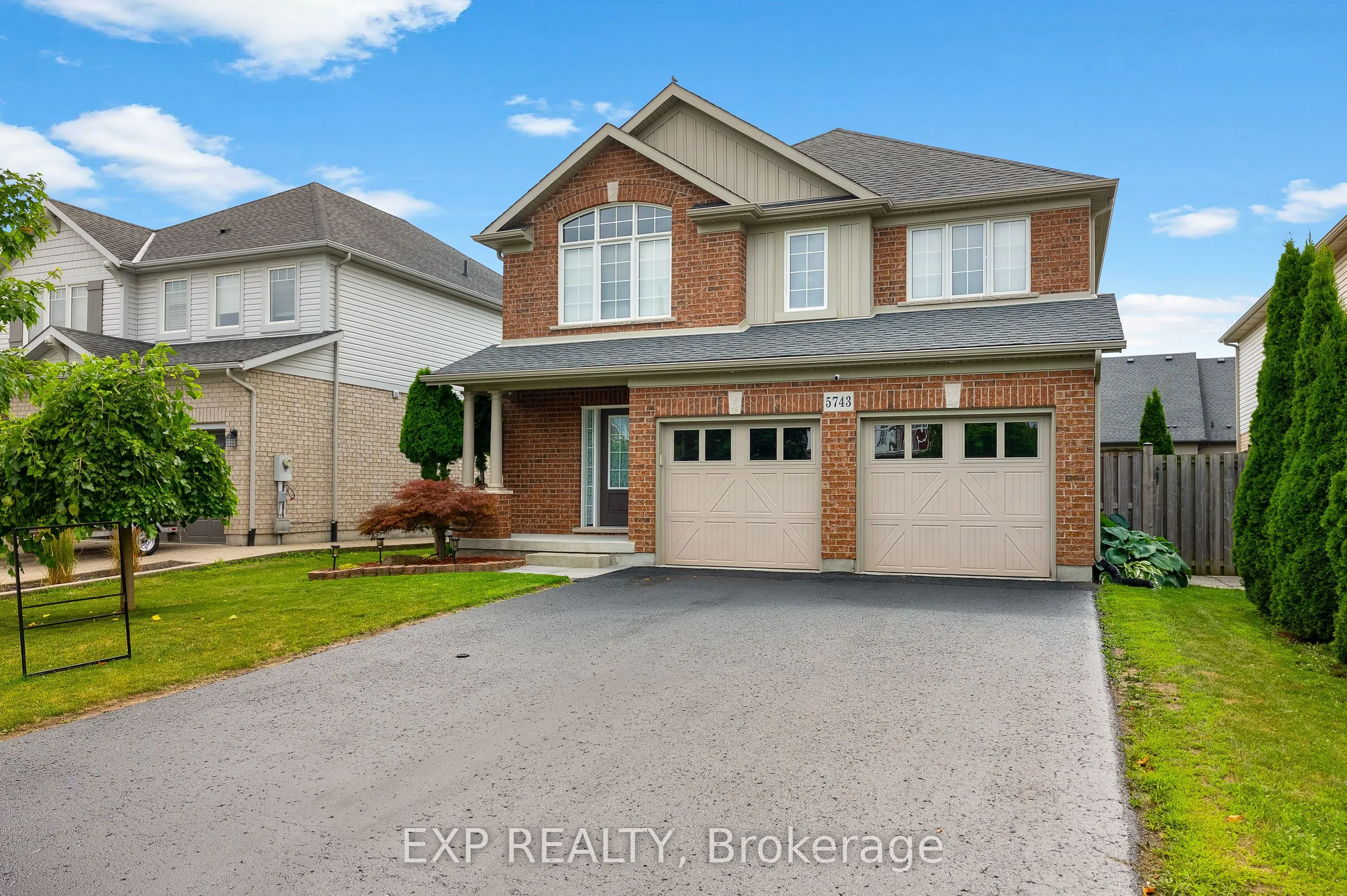 5743 Jake Crescent