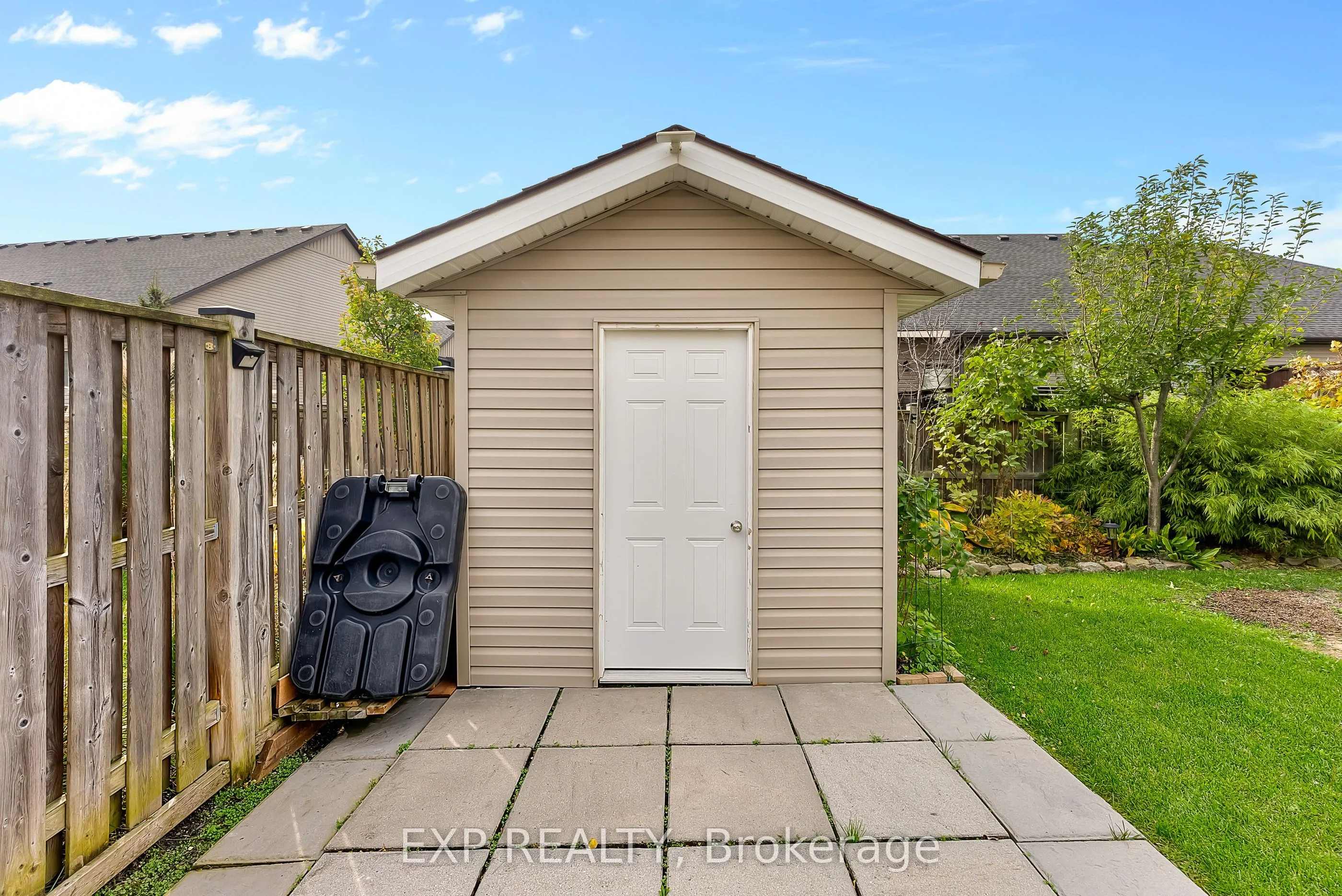 5743 Jake Crescent