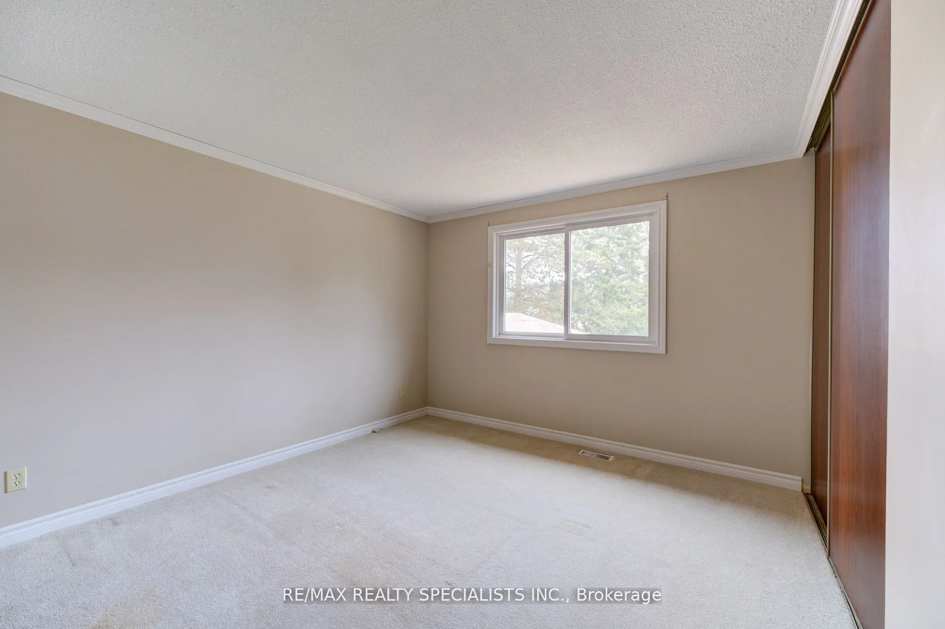 68 Oriole Parkway