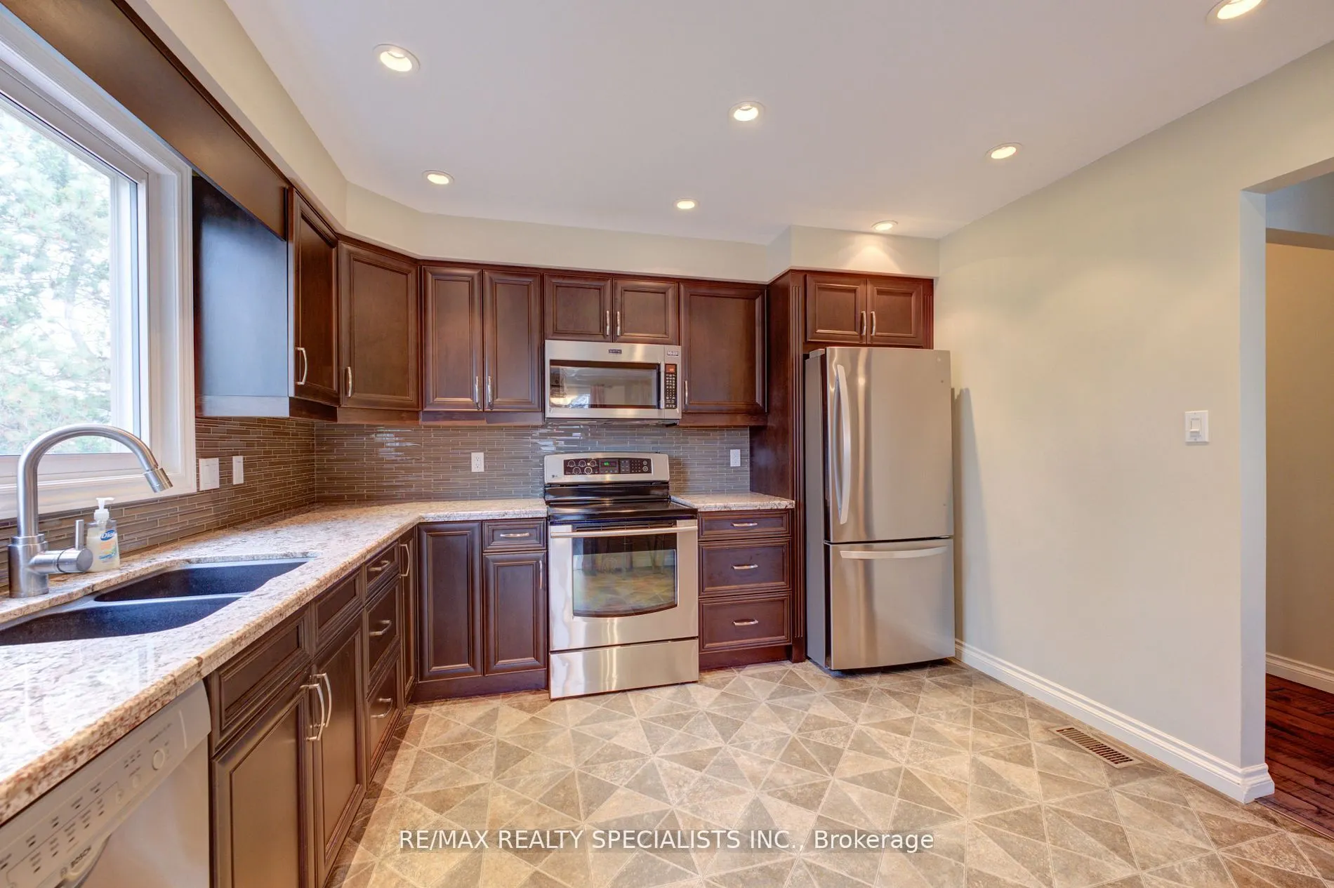 68 Oriole Parkway