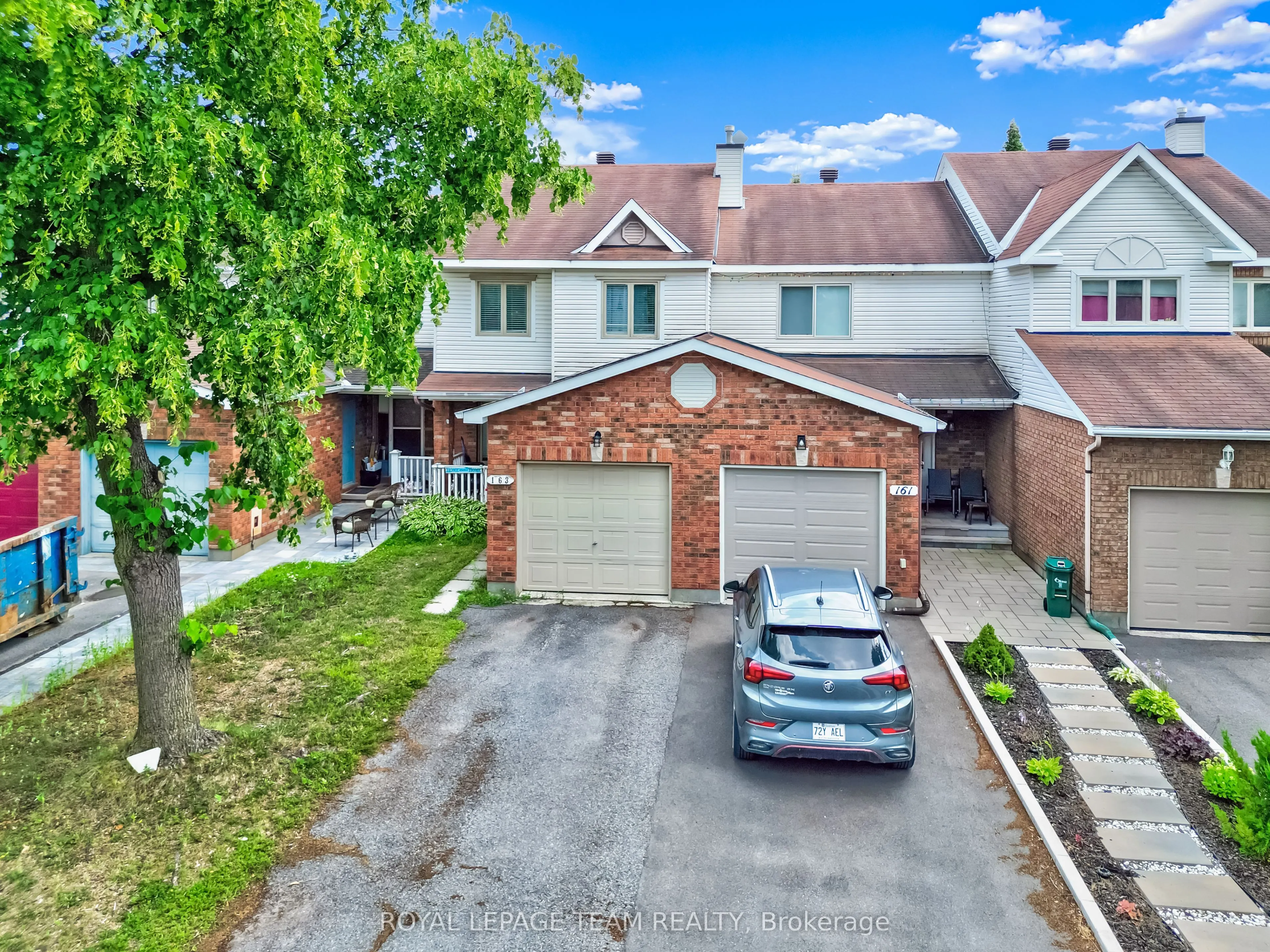 163 Markland Crescent