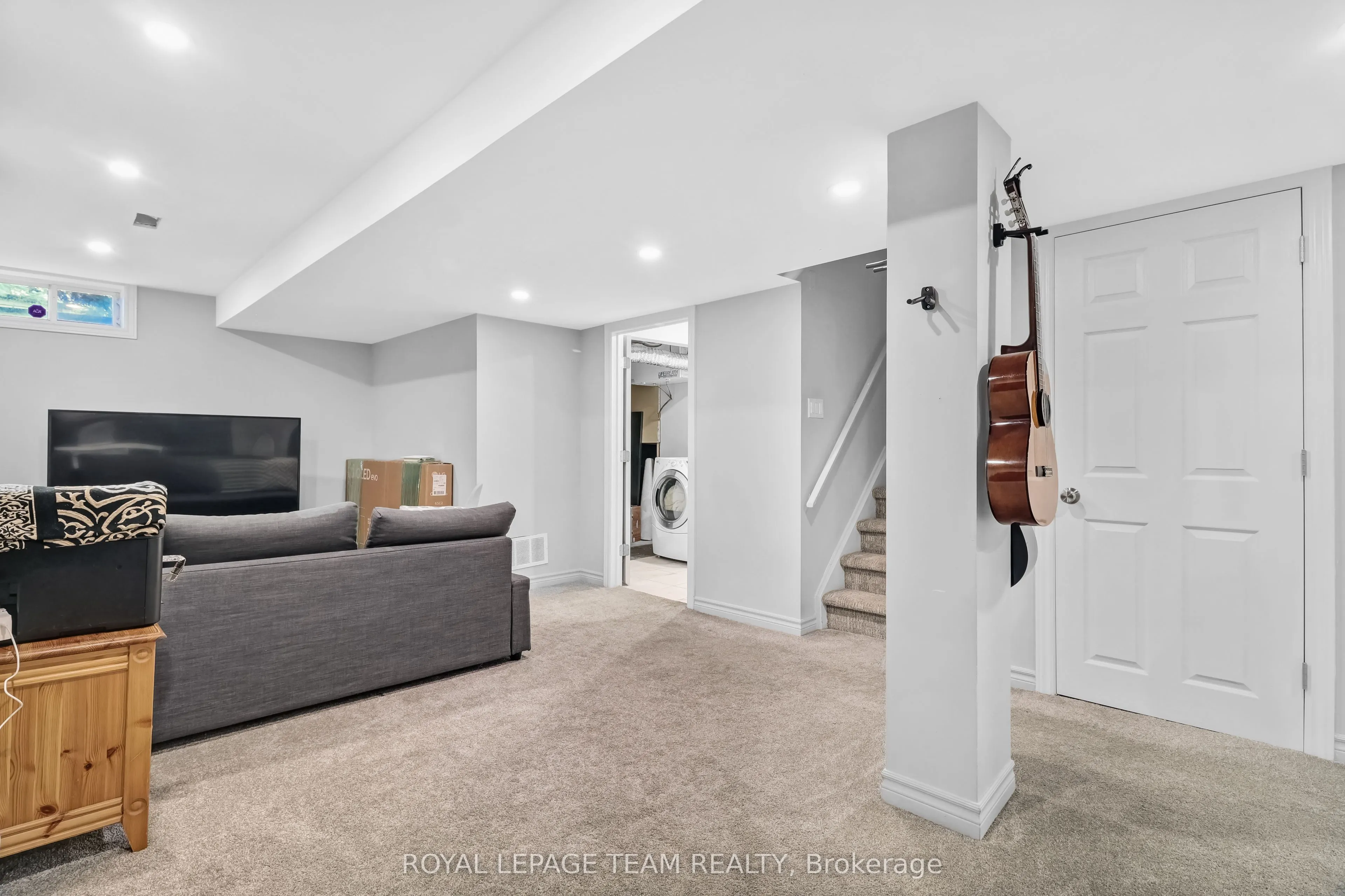 163 Markland Crescent