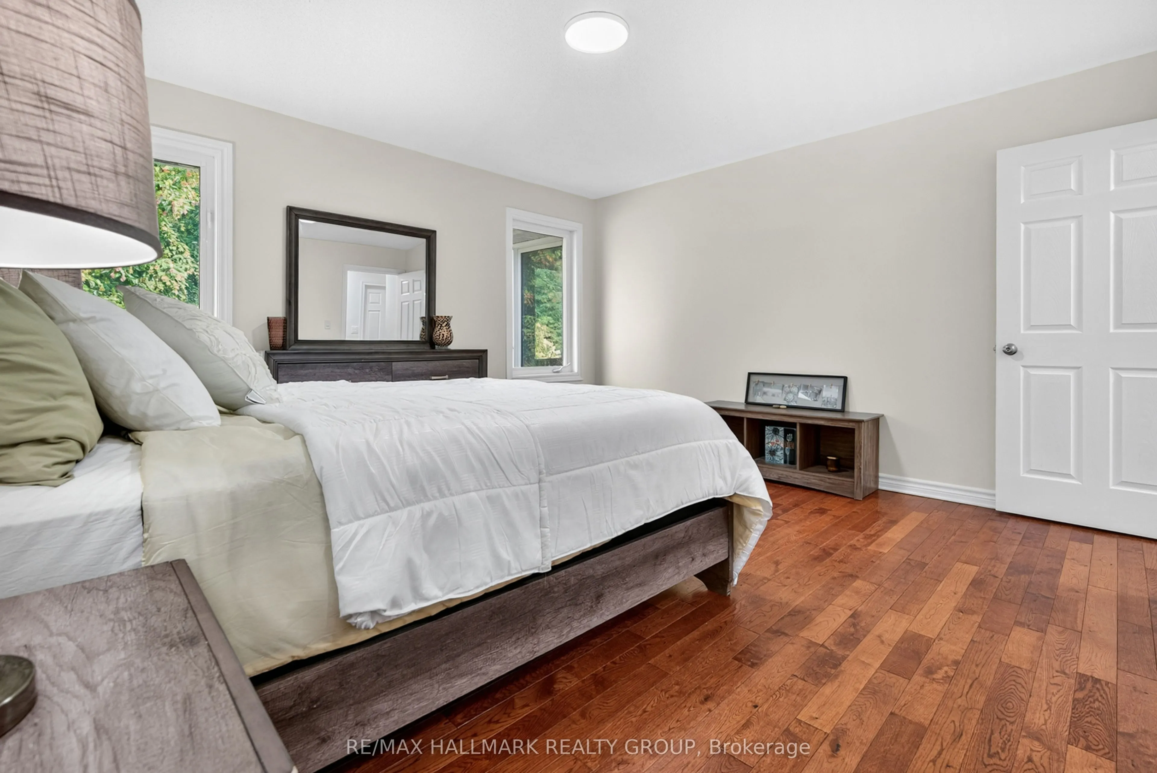 11 Rideau Crossing Crescent