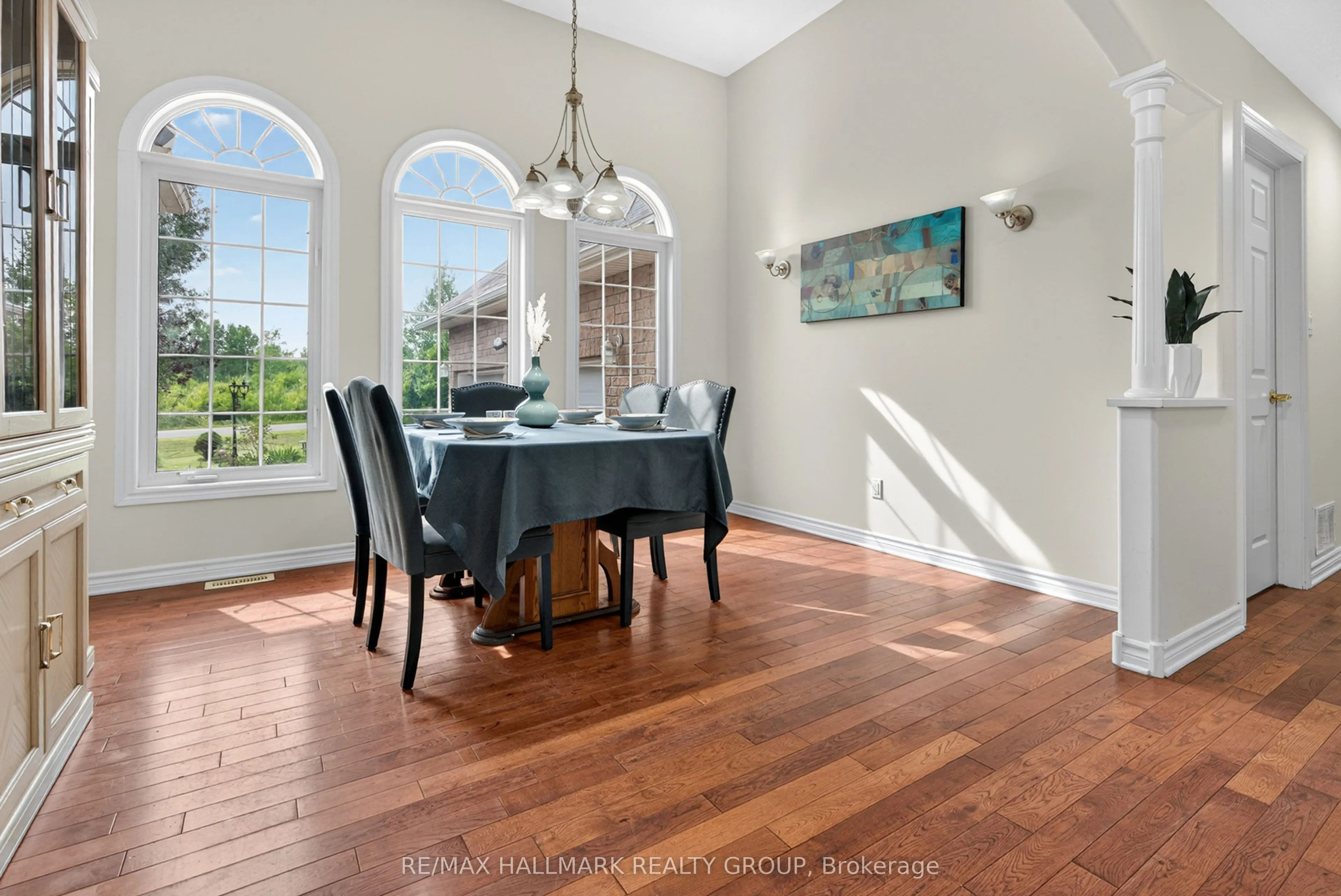 11 Rideau Crossing Crescent