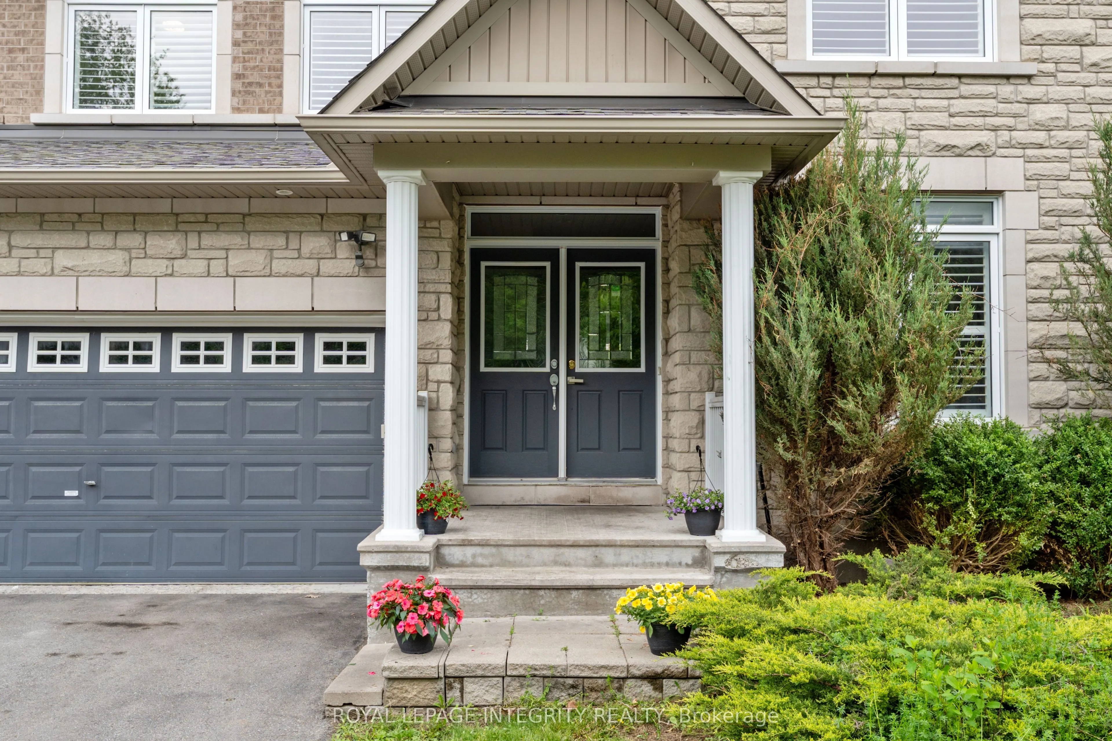 357 Langrell Crescent
