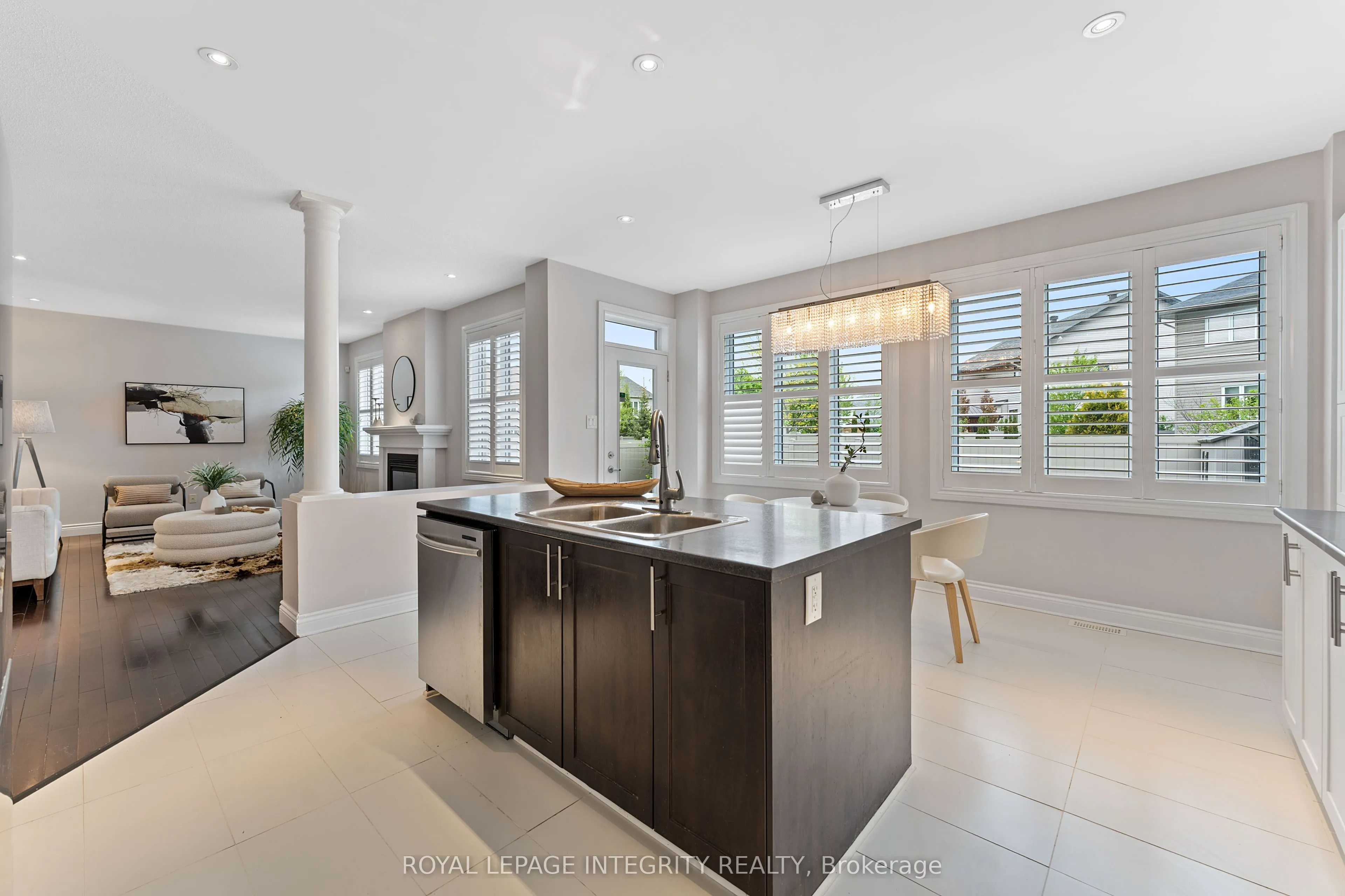 357 Langrell Crescent
