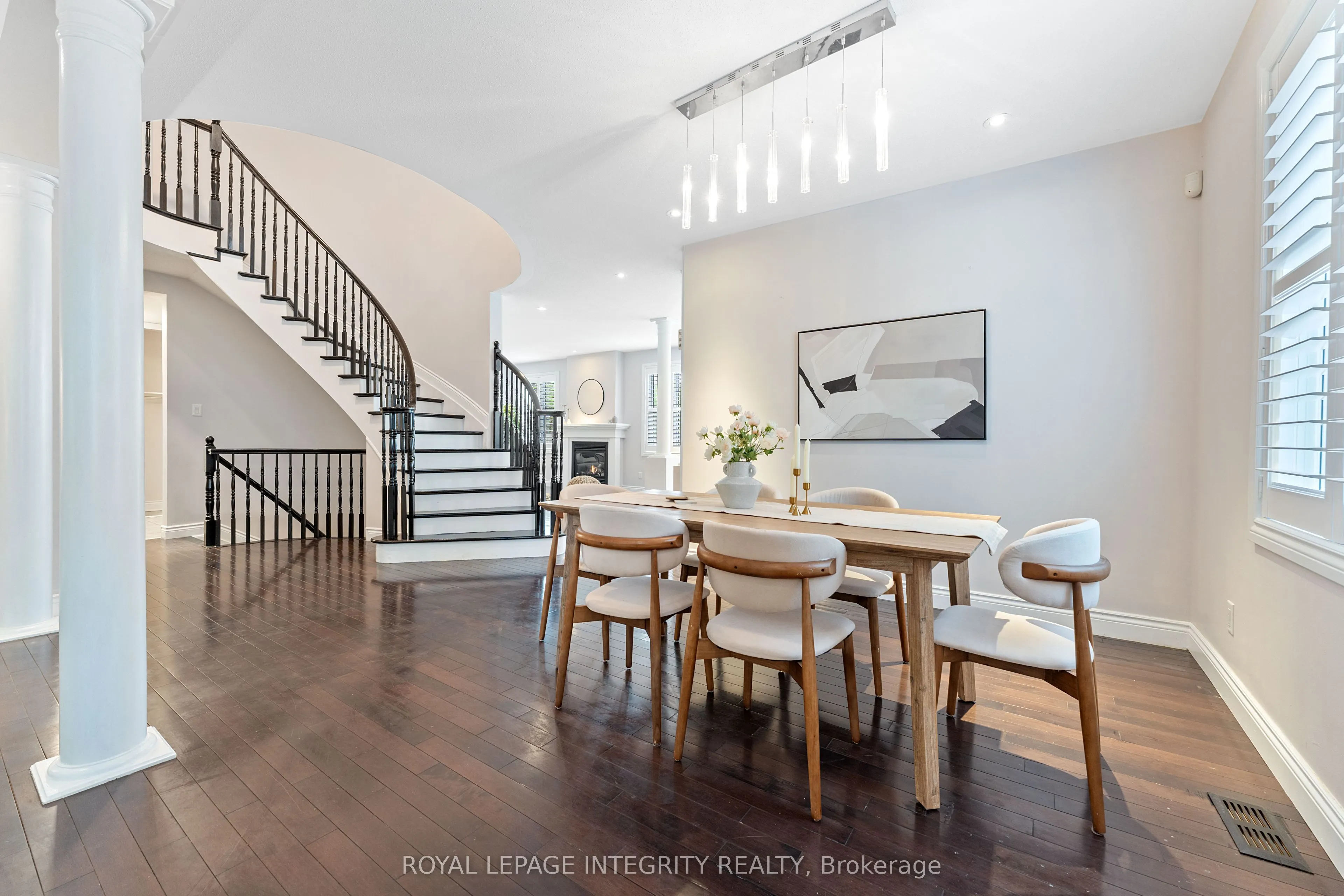 357 Langrell Crescent