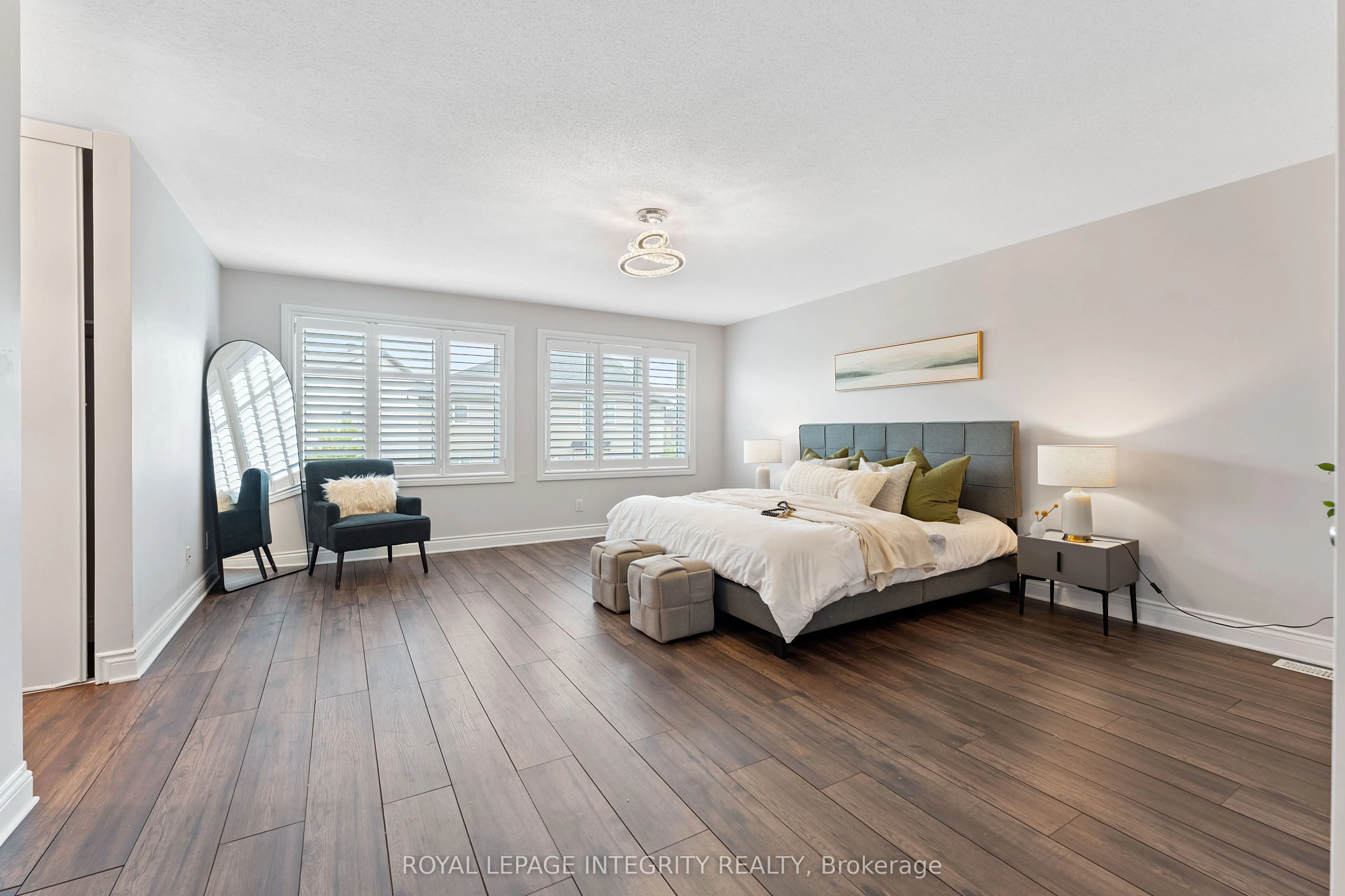 357 Langrell Crescent
