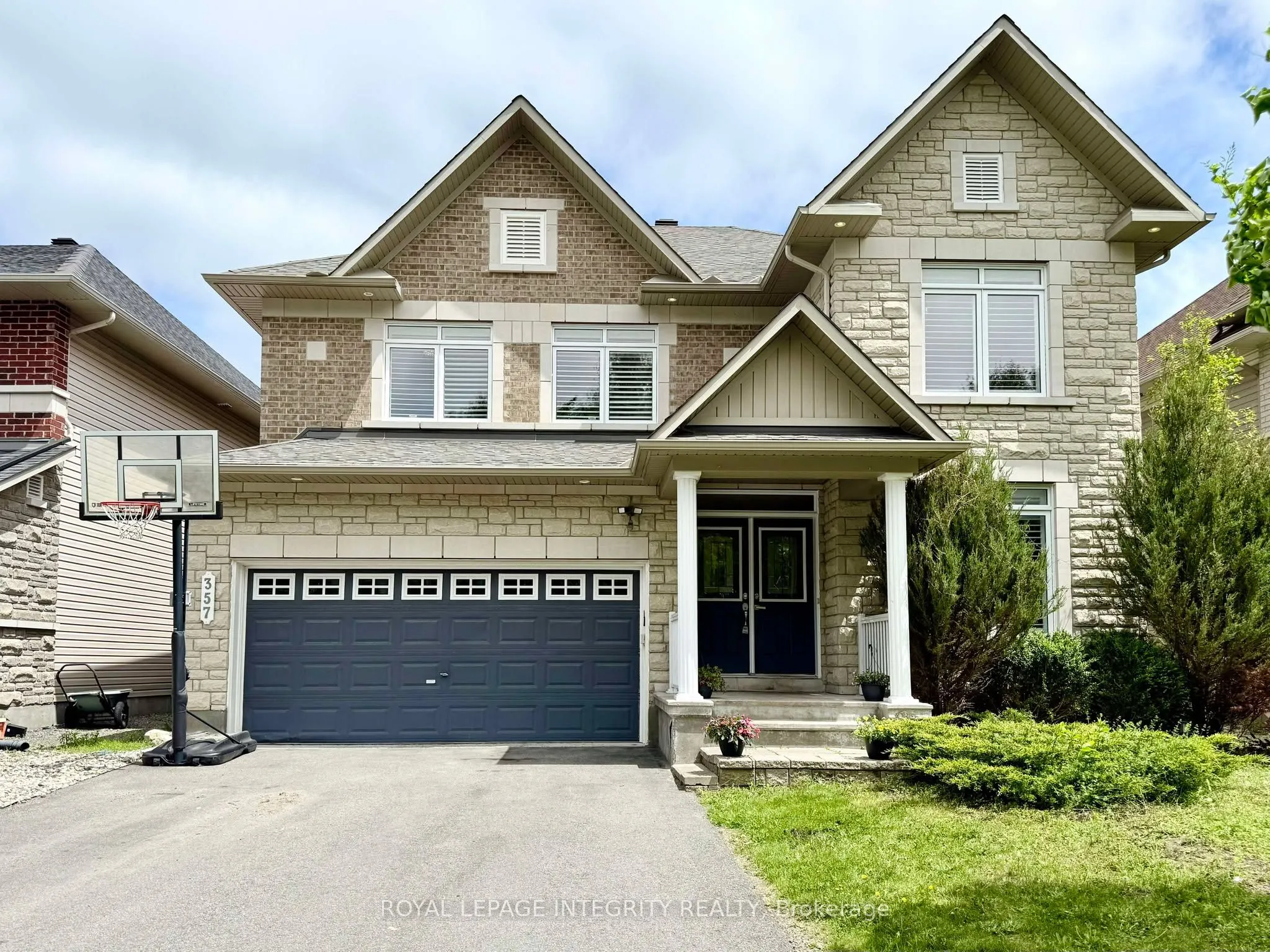 357 Langrell Crescent